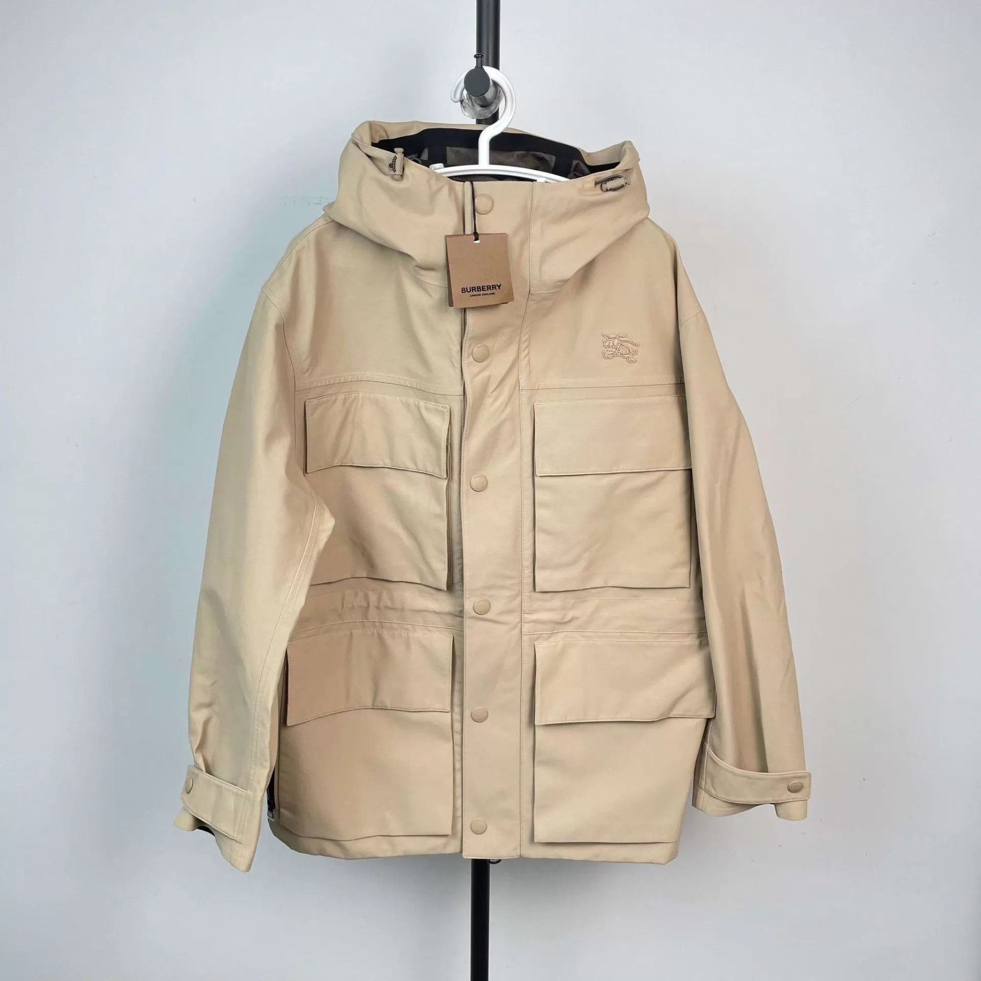 Burberry Burberry Nylon Khaki Jacket New 260330HXNXH44 Size US XS / EU 42 / 0 - 1 Thumbnail