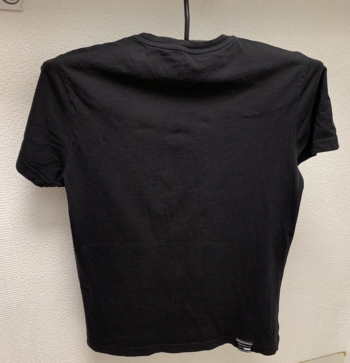 Versace Versace Jeans black big logo t-shirt M sz Size US M / EU 48-50 / 2 - 2 Thumbnail