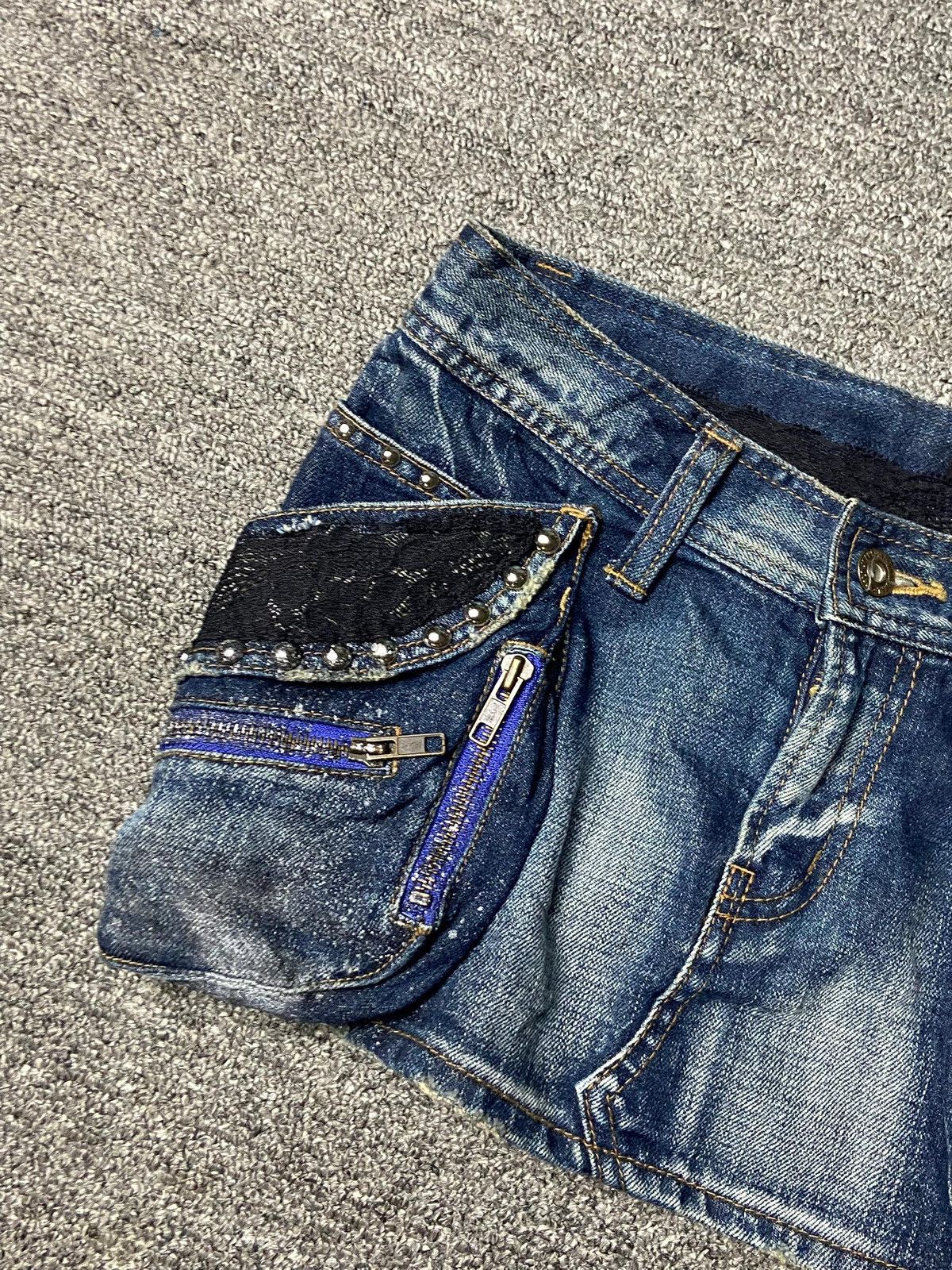 Japanese Brand Maison Gilfy Denim Mini Skirt with Lace & Zipper (158) Size 30" / US 8 / IT 44 - 15 Thumbnail