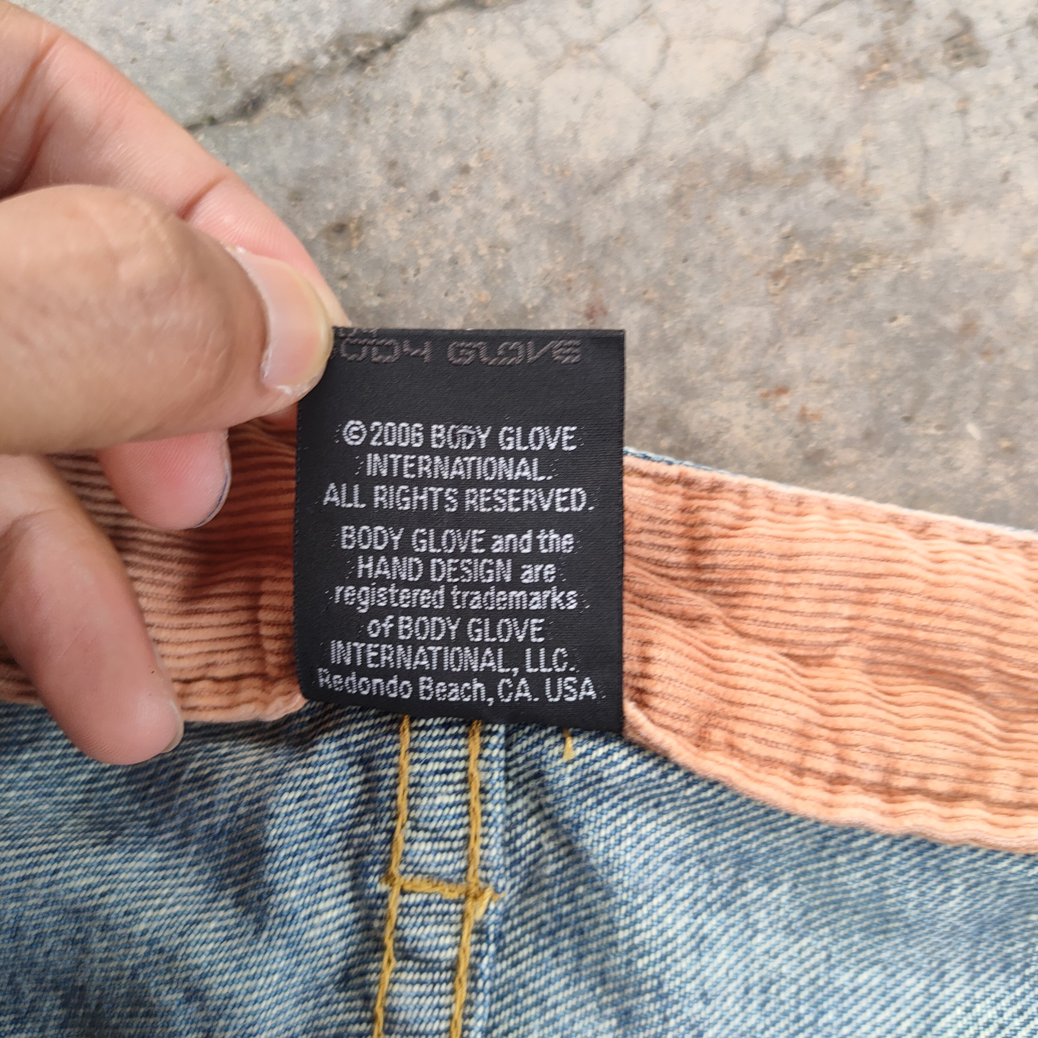 Body Glove W33 VINTAGE BODY GLOVE RIPPEP DENIM JEAN PANTS Size US 33 - 8 Thumbnail