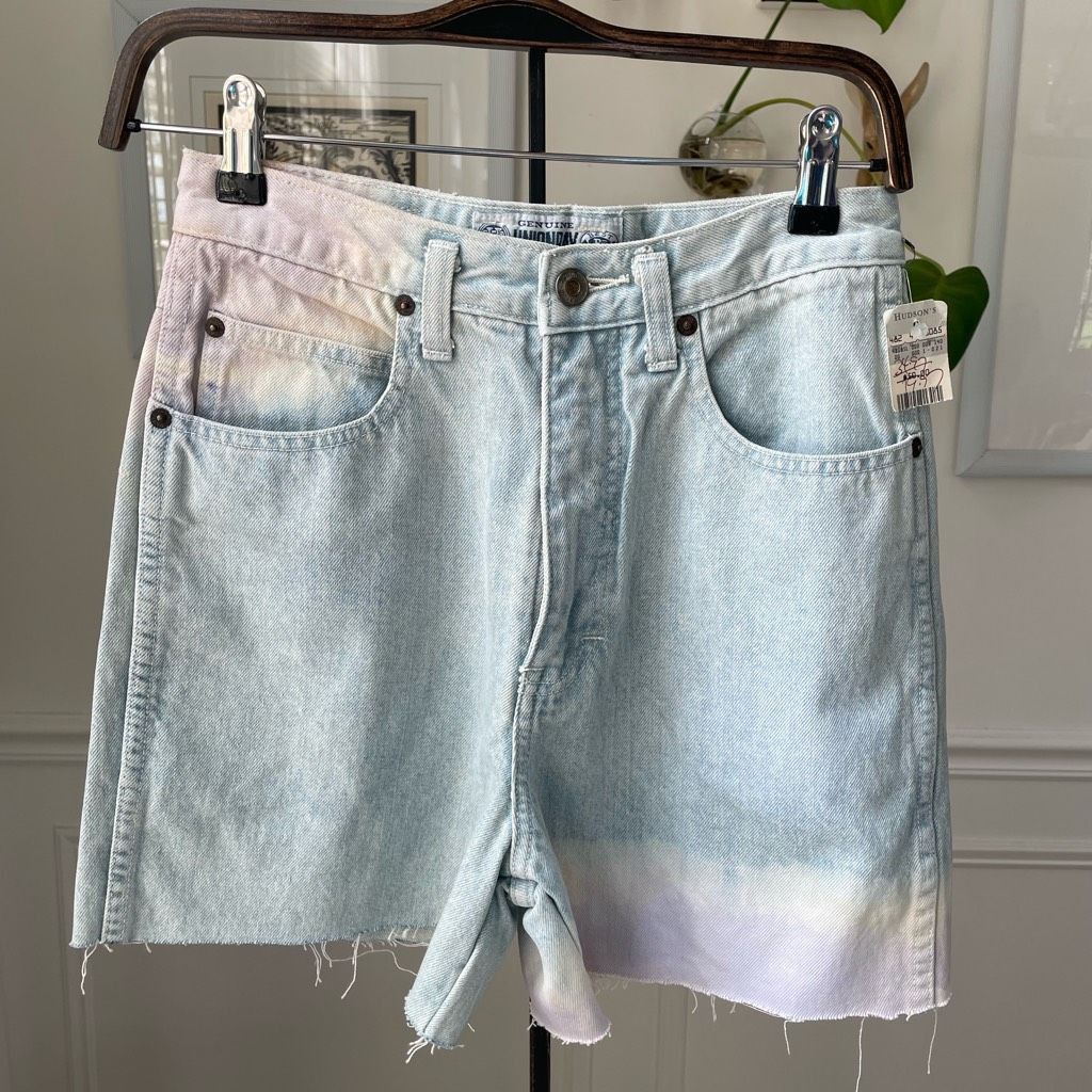 Vintage NWT NOS Vintage 90s Union Bay High Rise Tie Dye Denim Shorts Size 26" / US 2 / IT 38 - 1 Thumbnail