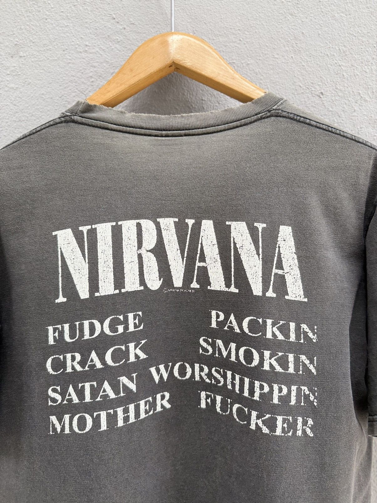 Band Tees Thrashed Vintage Nirvana Vestibule Sun Faded Grunge Tee Size US L / EU 52-54 / 3 - 11 Thumbnail