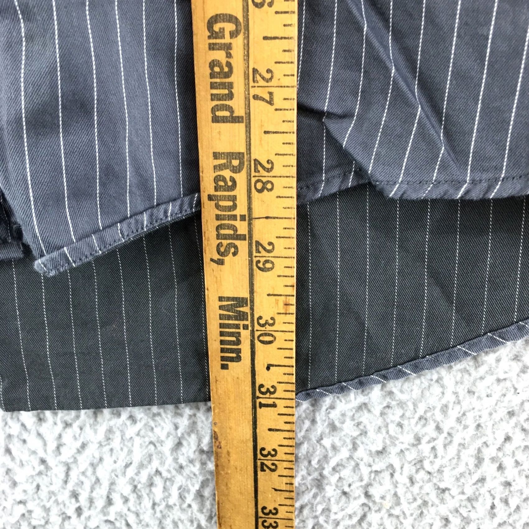 Calvin Klein Calvin Klein Dress Shirt Mens 15.5 Gray Pinstripe Regular Fit Long Sleeve Shirt Mens Size 42R - 5 Thumbnail