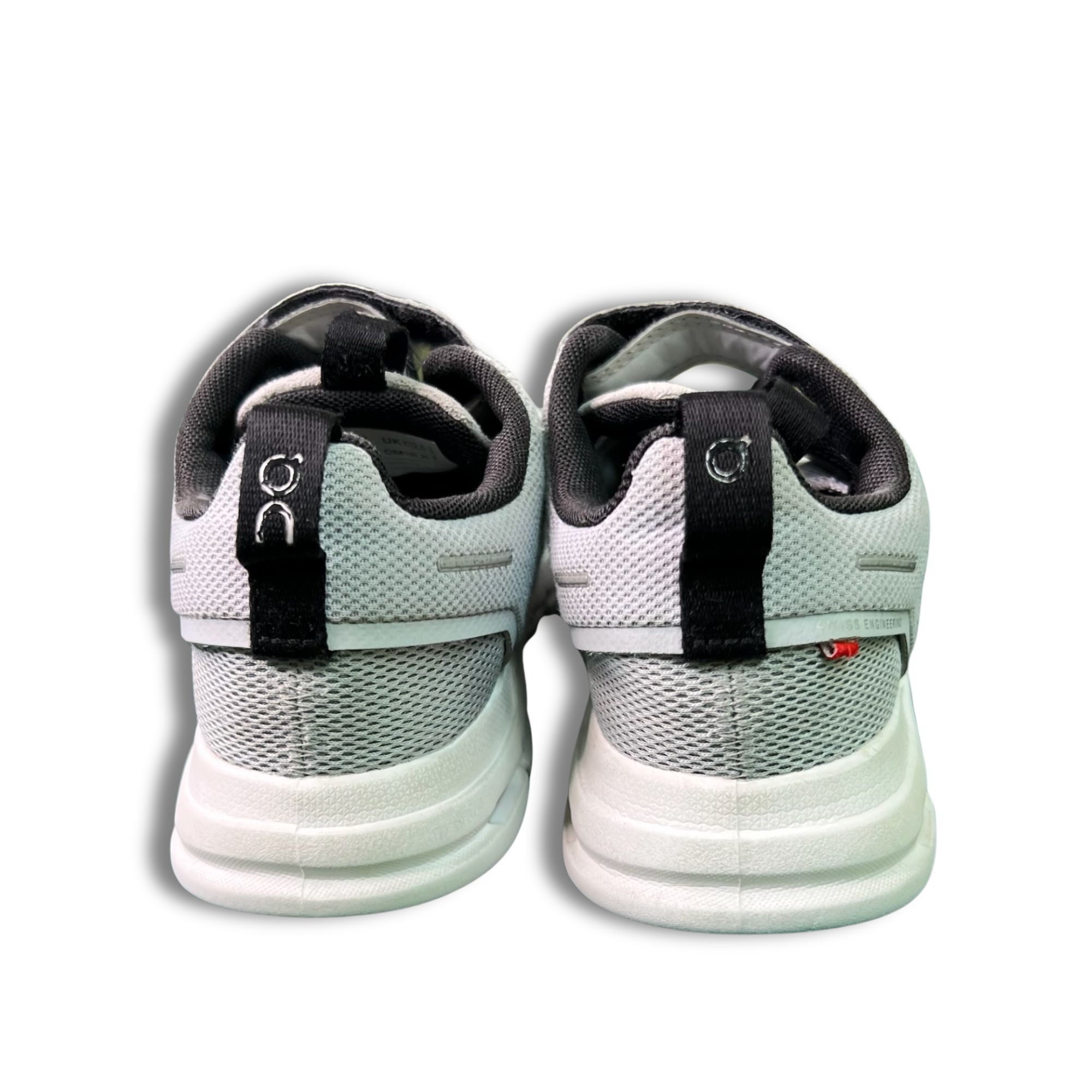 On On Running Kids Cloud Play Trainers Size 13 White & Black Br Size US 13 / EU 46 - 4 Thumbnail