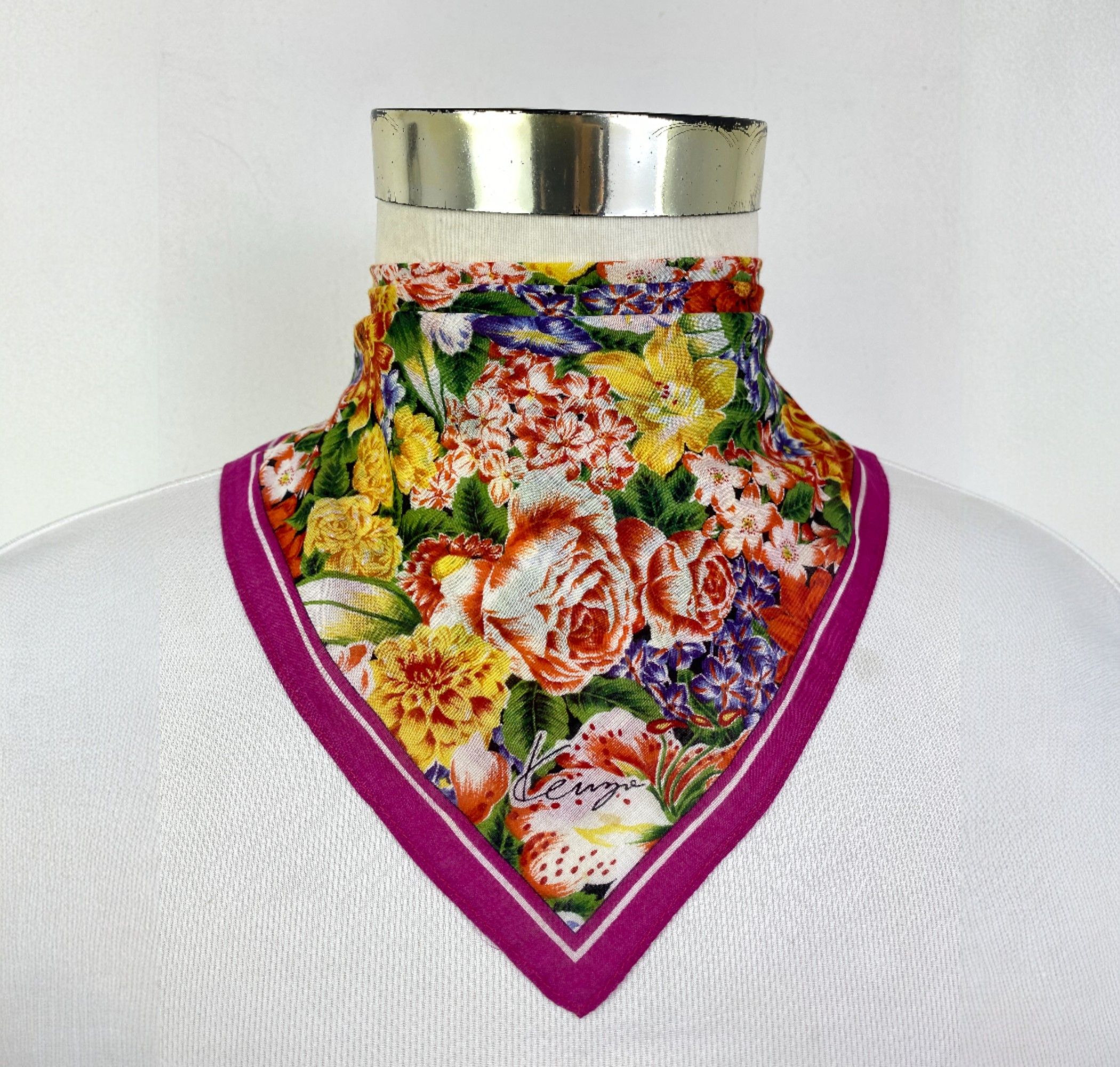 Kenzo Vintage Kenzo Handkerchief / Neckerchief HKC1024 Size ONE SIZE - 1 Thumbnail