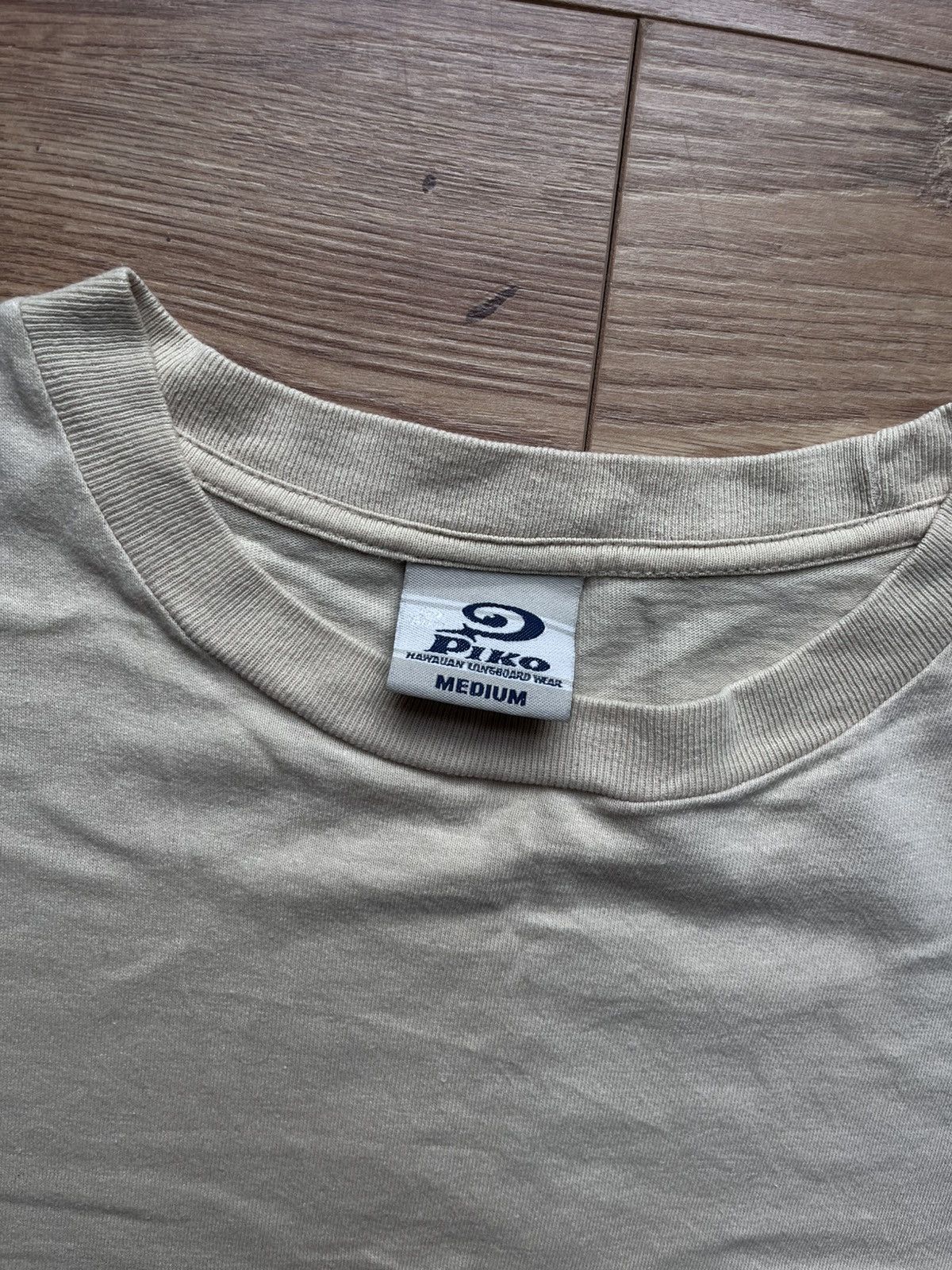 Japanese Brand 90’s PIKO HAWAIIAN LONGBOARD WEAR RARE BIG LOGO SURF TEE Y2K Size US M / EU 48-50 / 2 - 4 Thumbnail