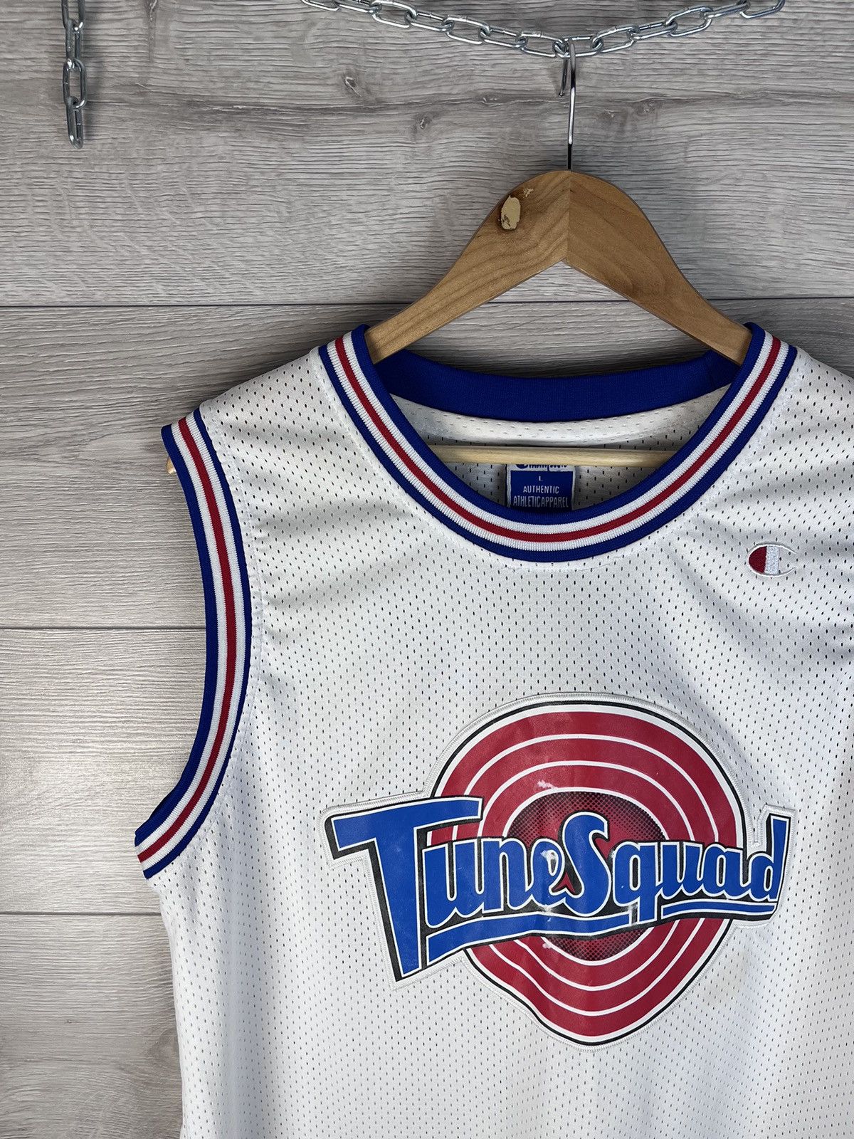 Champion MENS VINTAGE JERSEY TUNE SQUAD CHAMPION BOGS #1 🇺🇸 Size US L / EU 52-54 / 3 - 3 Thumbnail