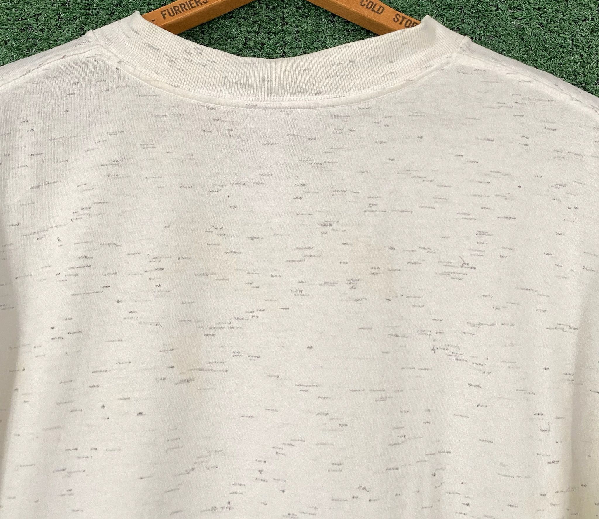 Vintage 90’s YWCA Distressed Single Stitch T-Shirt Men’s Size Large Size US L / EU 52-54 / 3 - 7 Thumbnail