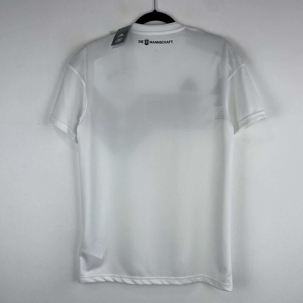Adidas Germany Adidas Genuine Home Jersey Shirt 2018/2019 size S Size US S / EU 44-46 / 1 - 7 Thumbnail