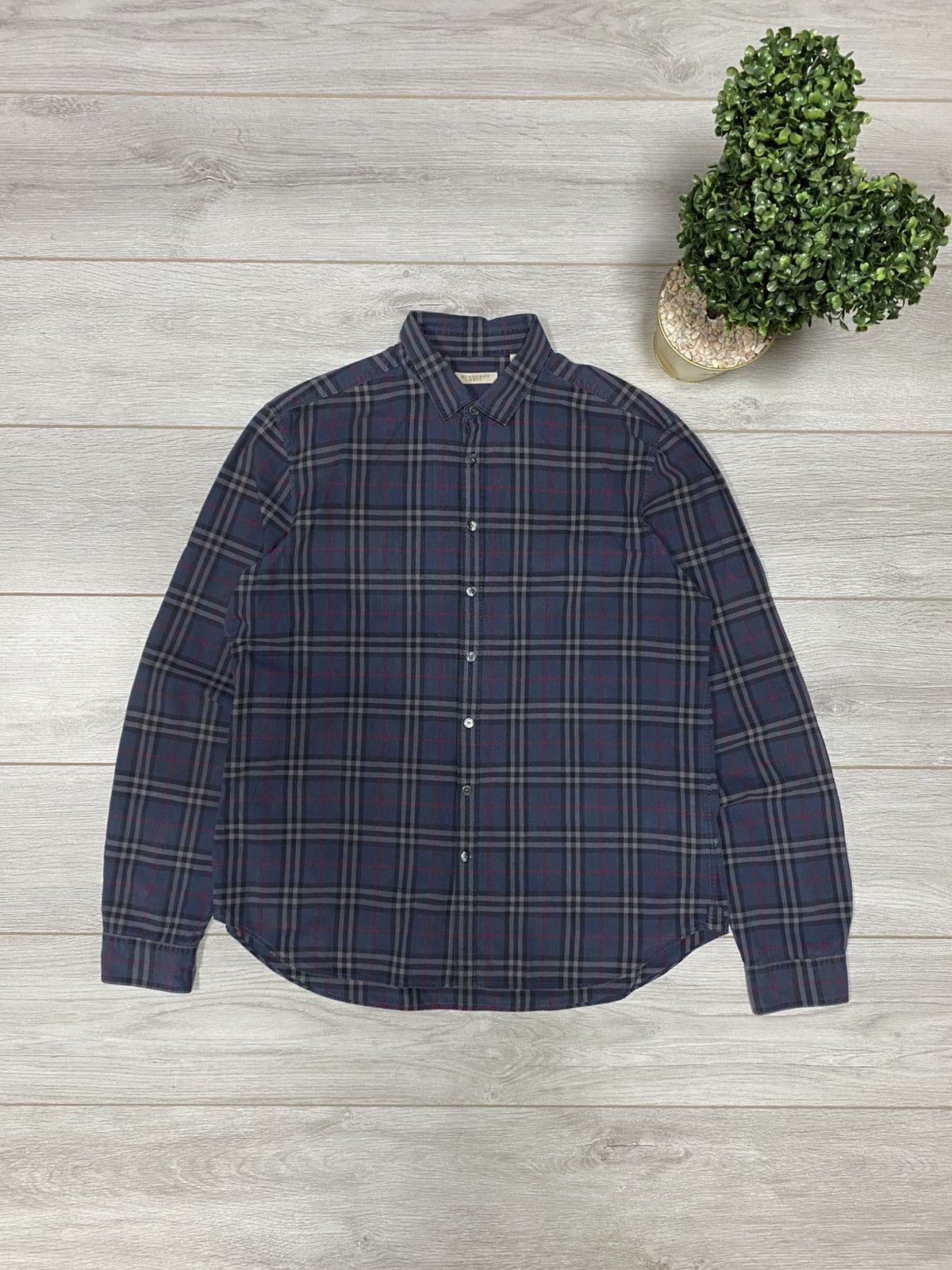 Burberry Burberry Brit shirt nova check dark blue overprint vintage Size US XL / EU 56 / 4 - 1 Thumbnail