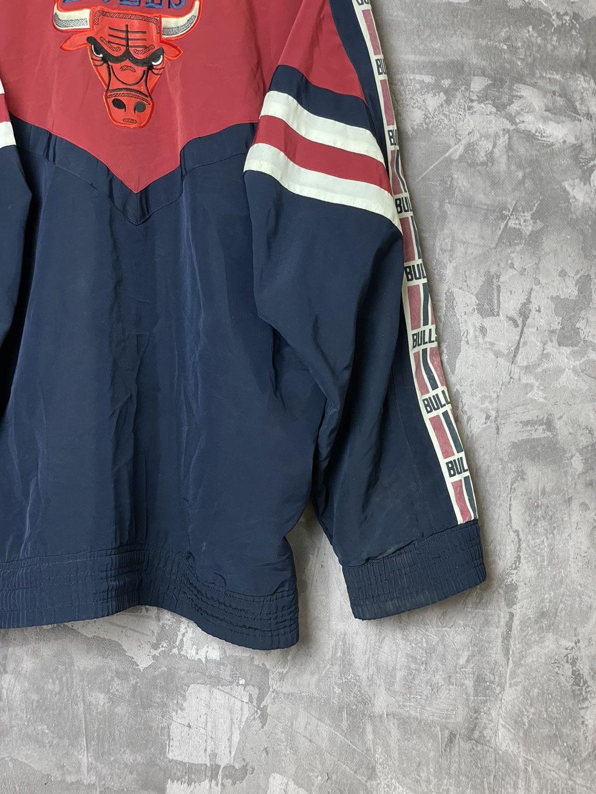 NBA × Vintage Vintage Chicago Bulls NBA Jacket like Lakers Hornets Bills Size US L / EU 52-54 / 3 - 5 Thumbnail