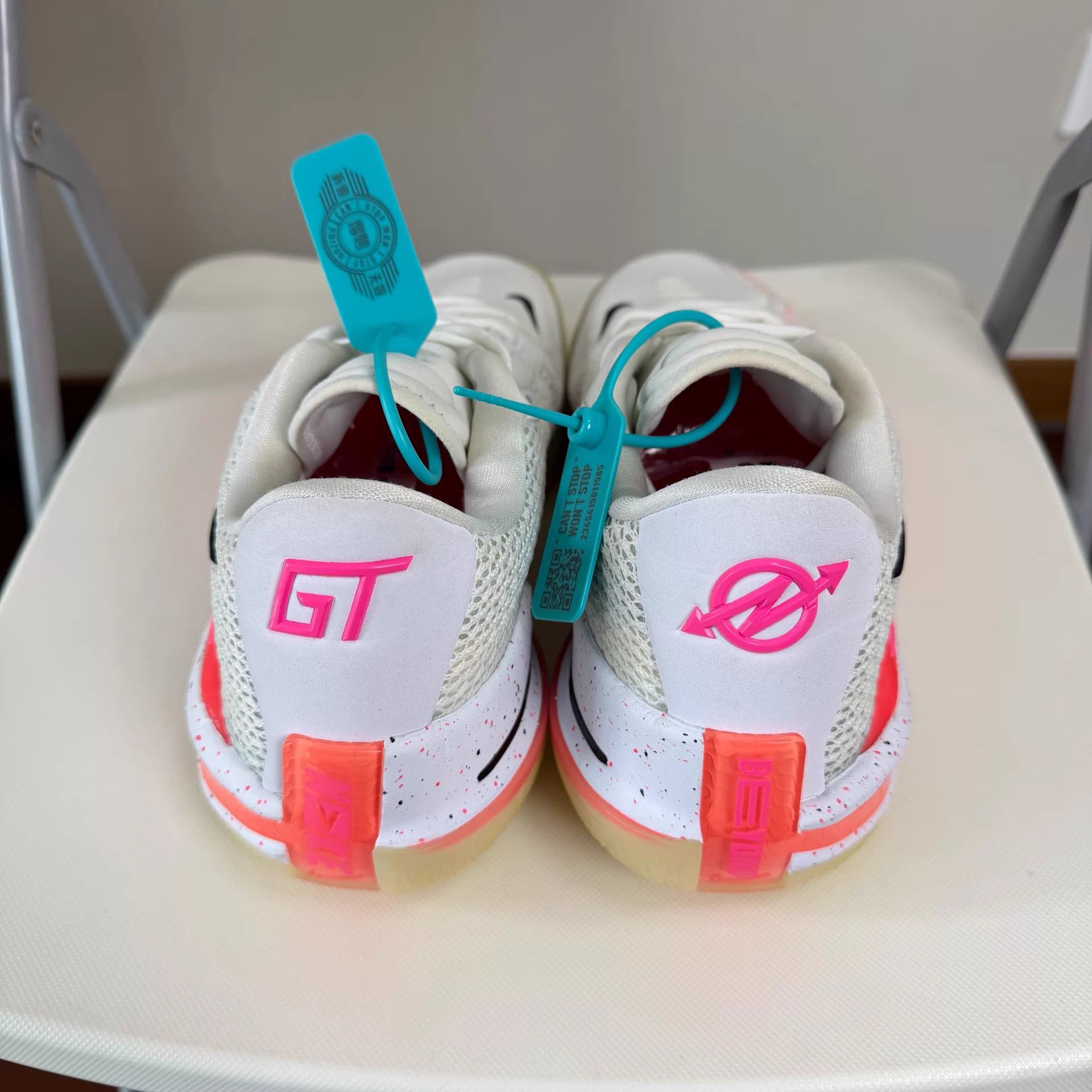 Nike Nike Air Zoom G.T. Cut 1 EP White/Pink Basketball Shoe EUR43 Size US 10 / EU 43 - 3 Thumbnail
