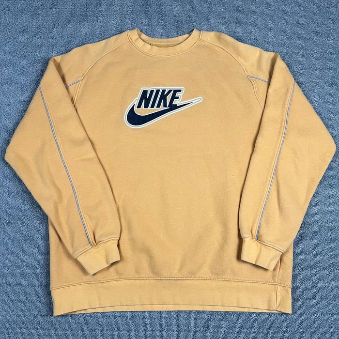 Yellow vintage nike discount crewneck