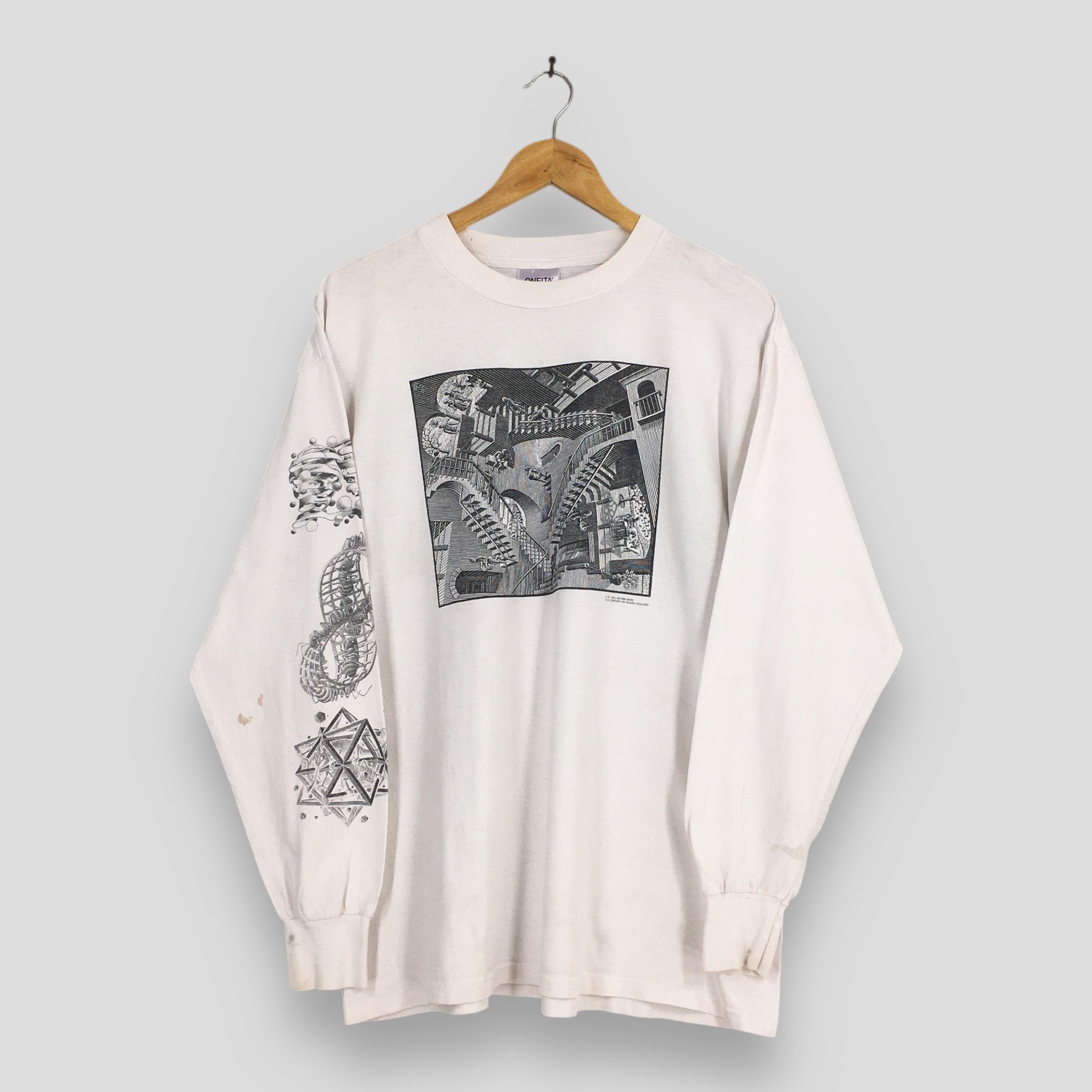 Art Comes First 90s M.C. Escher Relativity Lithograph Artwork White T shirt Size US XL / EU 56 / 4 - 1 Thumbnail