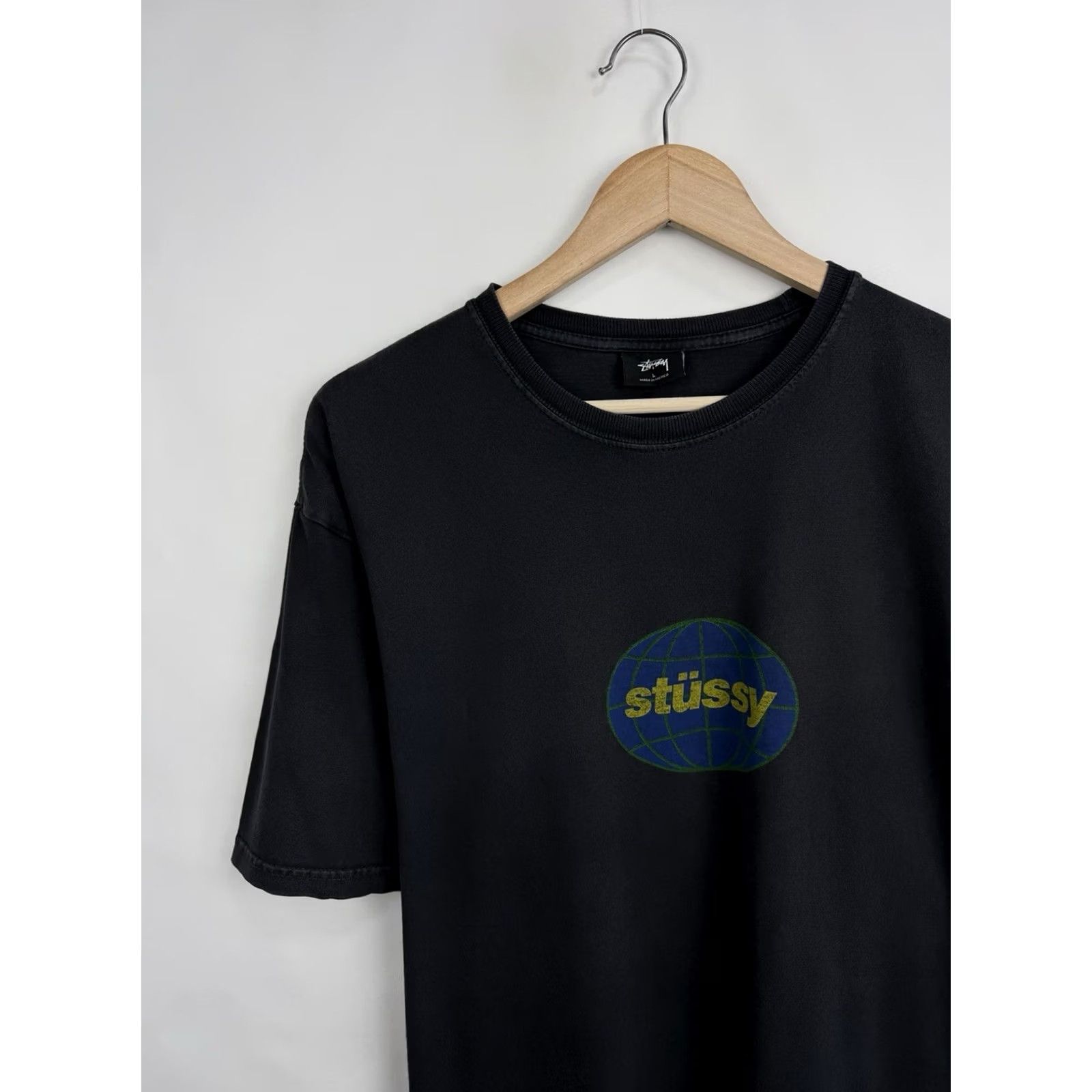 Vintage VINTAGE Stussy T-Shirt Retro Gr ay Pigment Global Y2K Hype Size L Mens Size US L / EU 52-54 / 3 - 3 Thumbnail
