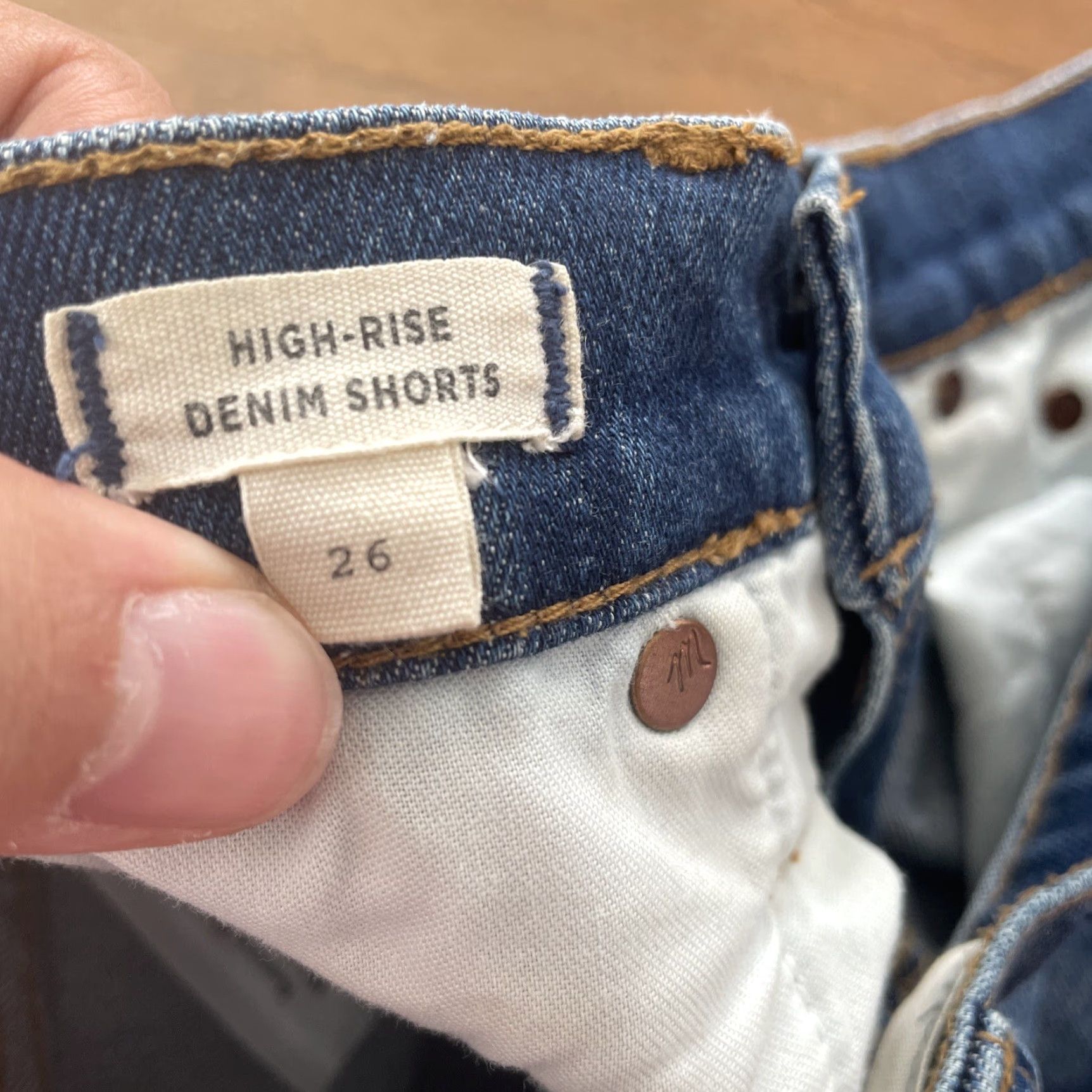 Madewell Madewell Denim Shorts Women 26 Cut Off High Rise Medium Wash 30 Waist Cotton Blend Flat Front Raw Hem 90s Y2K Vintage No Size 26" / US 2 / IT 38 - 4 Thumbnail