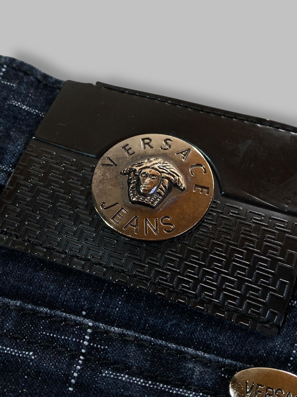 Versace 🔥 VINTAGE 90s VERSACE JEANS COUTURE MONOGRAM DENIM PANTS Y2k Size US 32 / EU 48 - 9 Thumbnail
