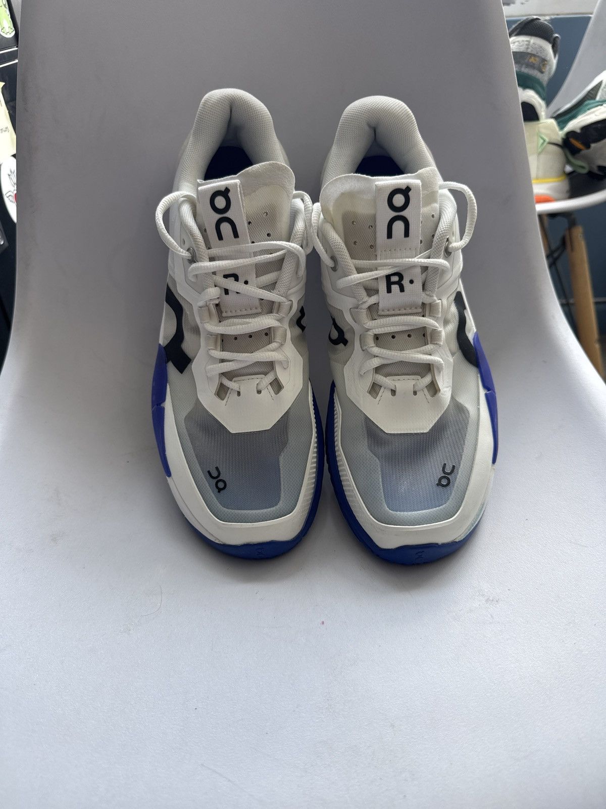 On On Roger Pro 2 Size US 10 / EU 43 - 1 Thumbnail