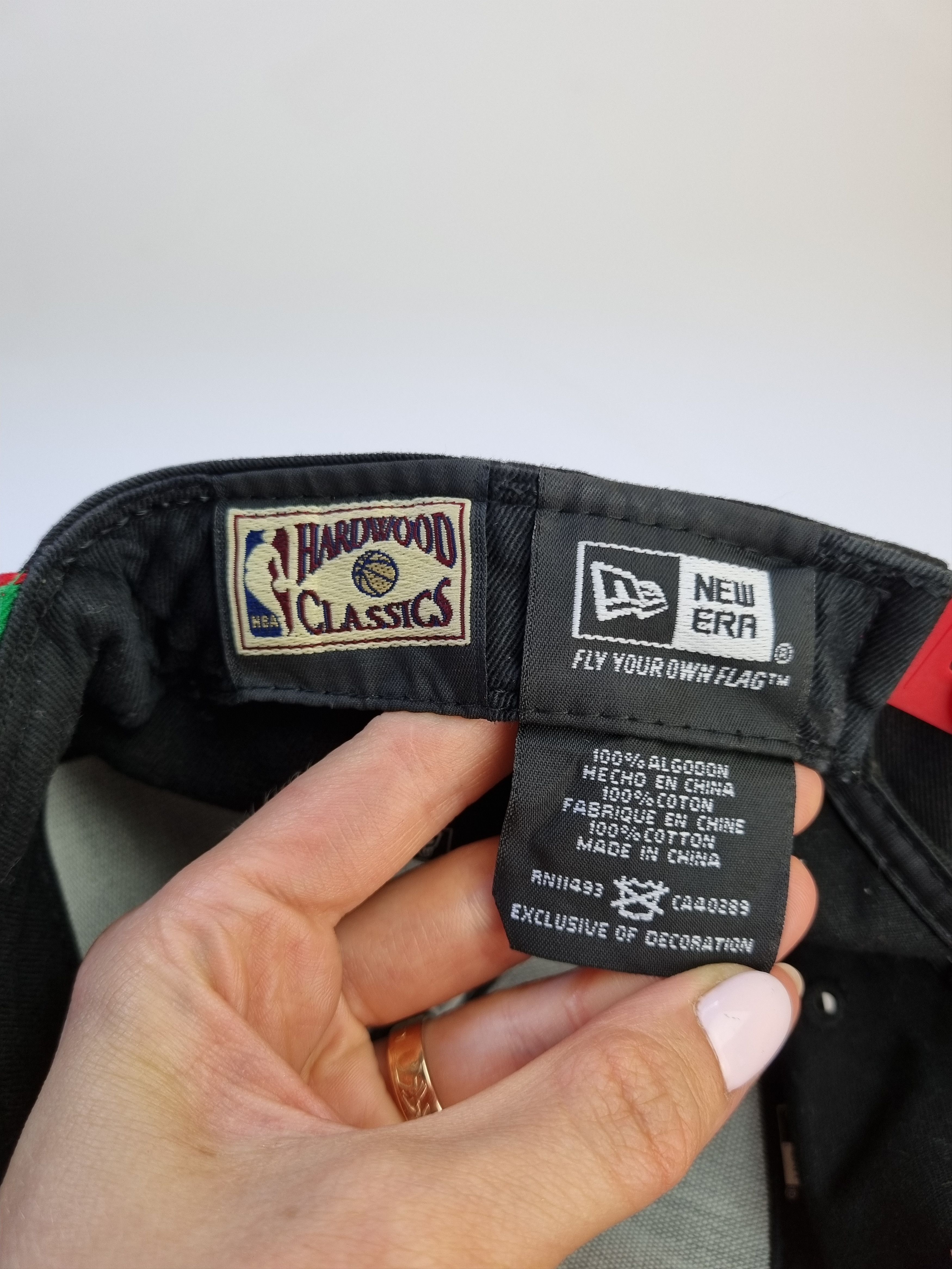 NBA × Vintage Spellout Big Logo Chicago Bulls Vintage Rare Cap Size ONE SIZE - 9 Thumbnail