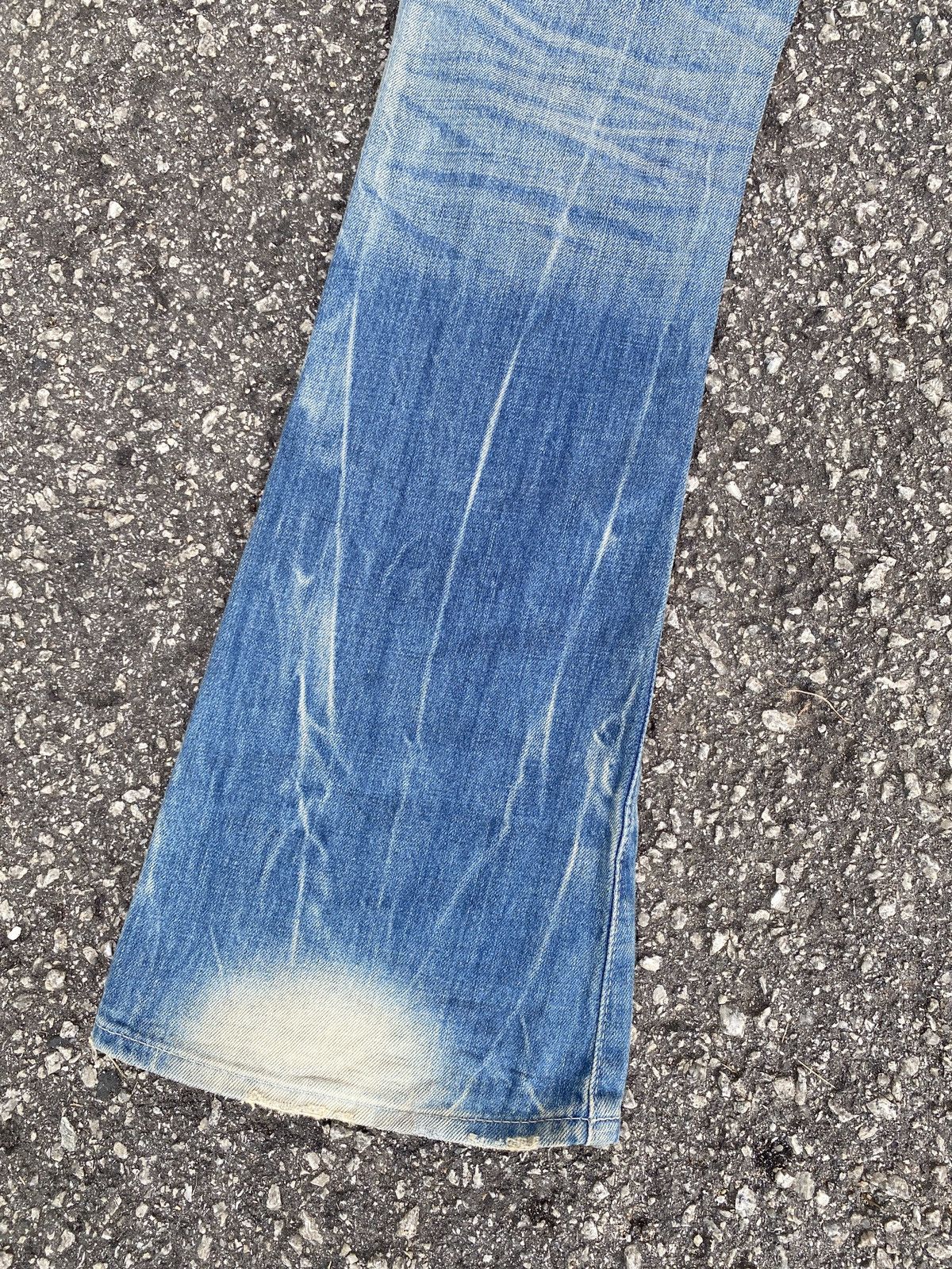 Japanese Brand × Tornado Mart × Vanquish Vanquish Japan Blue Washed Distressed Flare Denim Size US 32 / EU 48 - 12 Thumbnail