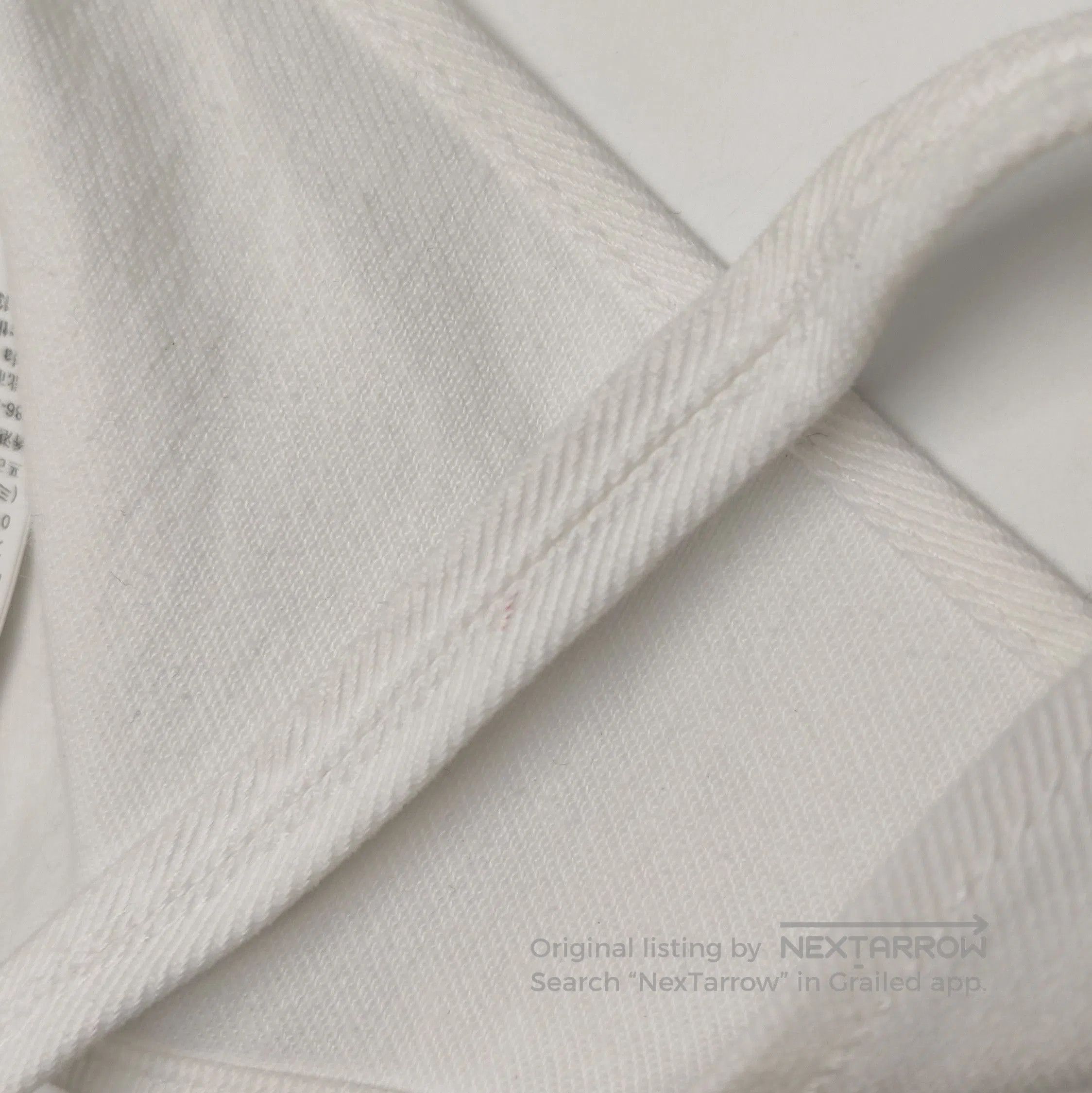 Prada Prada Cotton Triangle Logo Top in White . Size S / US 4 / IT 40 - 8 Thumbnail