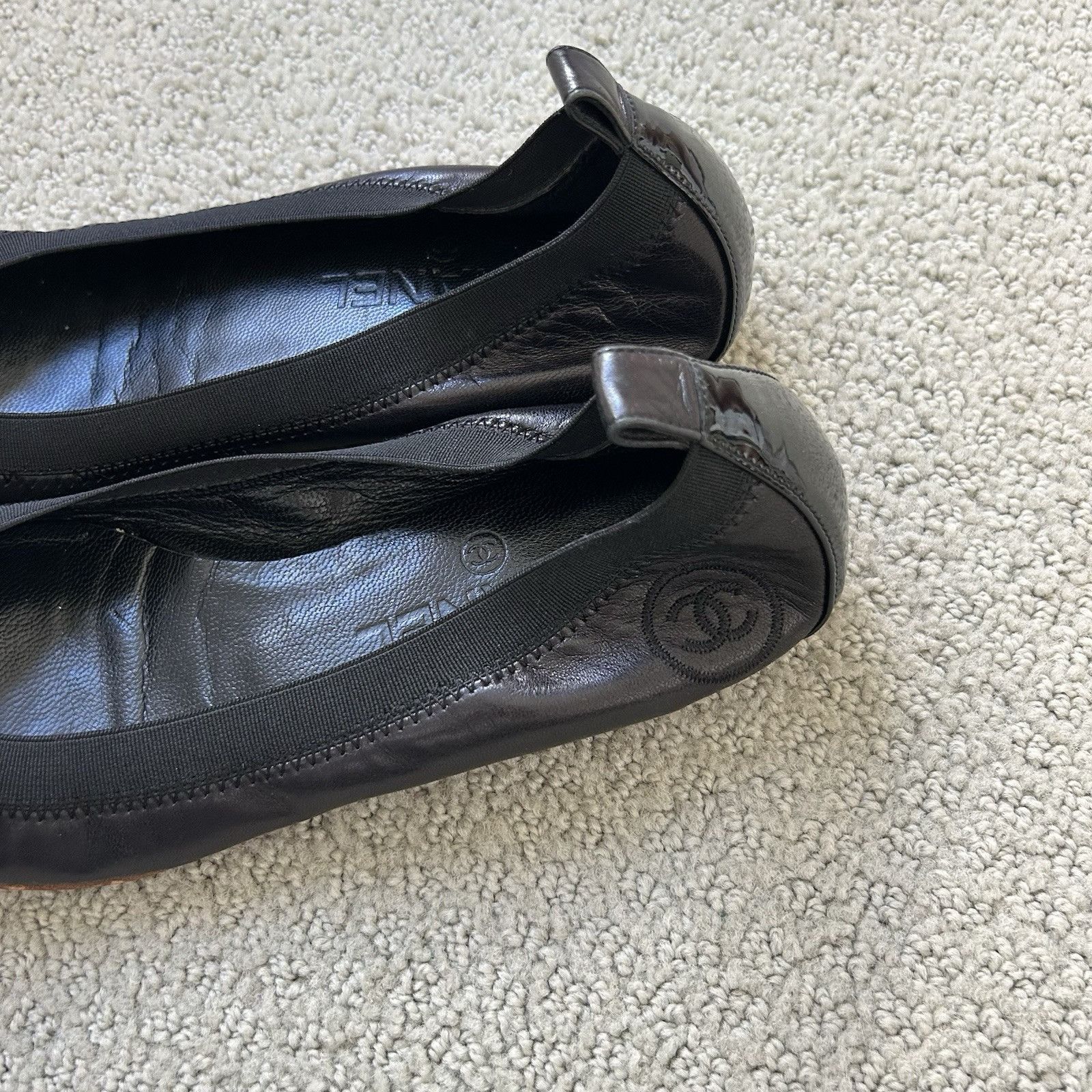 Chanel CHANEL Women’s Cap Toe Black Leather Ballet Flats Logo CC Si Size US 6.5 / IT 36.5 - 5 Thumbnail