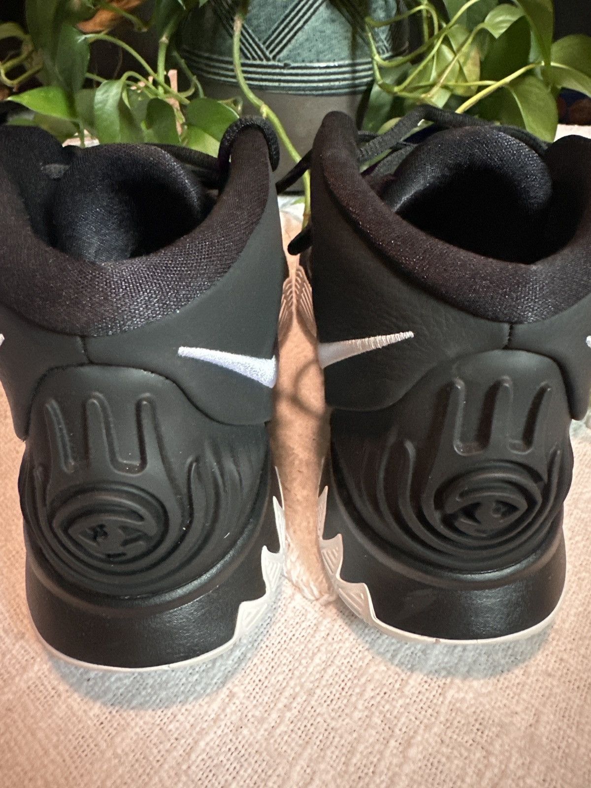 Nike Kyrie 8 Size US 14 / EU 47 - 3 Thumbnail