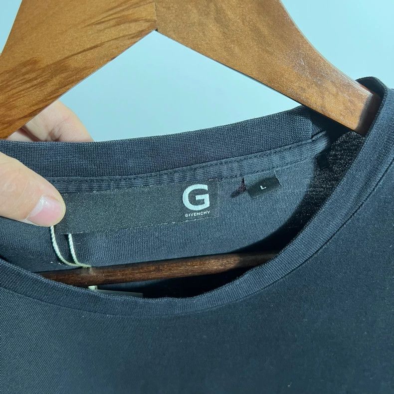 Givenchy Givenchy Feather short-sleeve p1635 Size US L / EU 52-54 / 3 - 3 Thumbnail