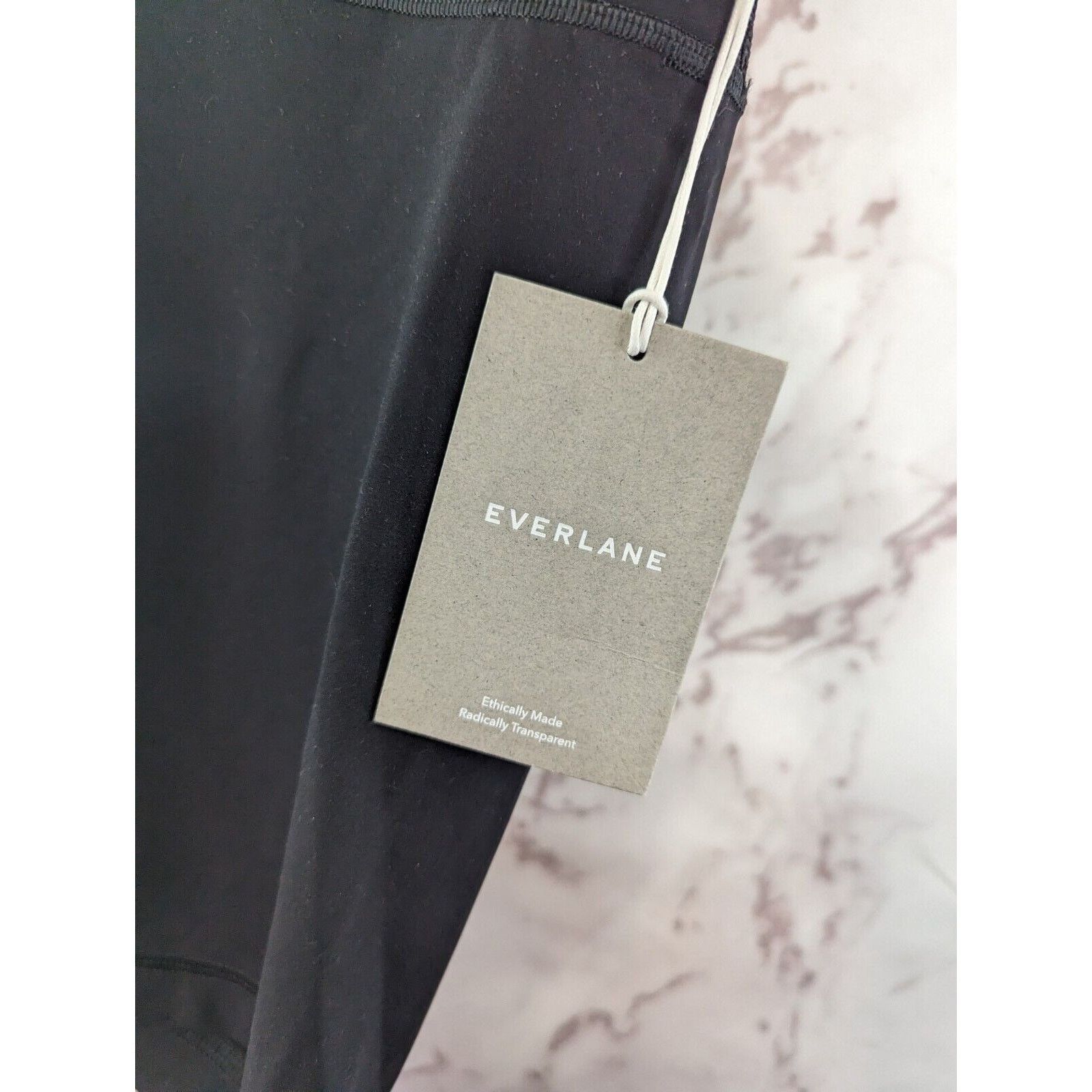 Everlane Everlane Shorts Women Medium Black Perform Bike High Rise Size 30" / US 8 / IT 44 - 10 Thumbnail
