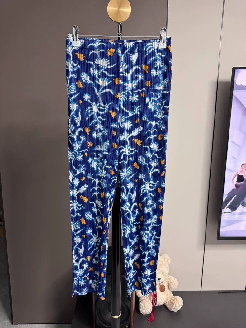Issey Miyake issey miyake size:2 Blue window patterned trousers Size 42" / US 20 - 1 Thumbnail