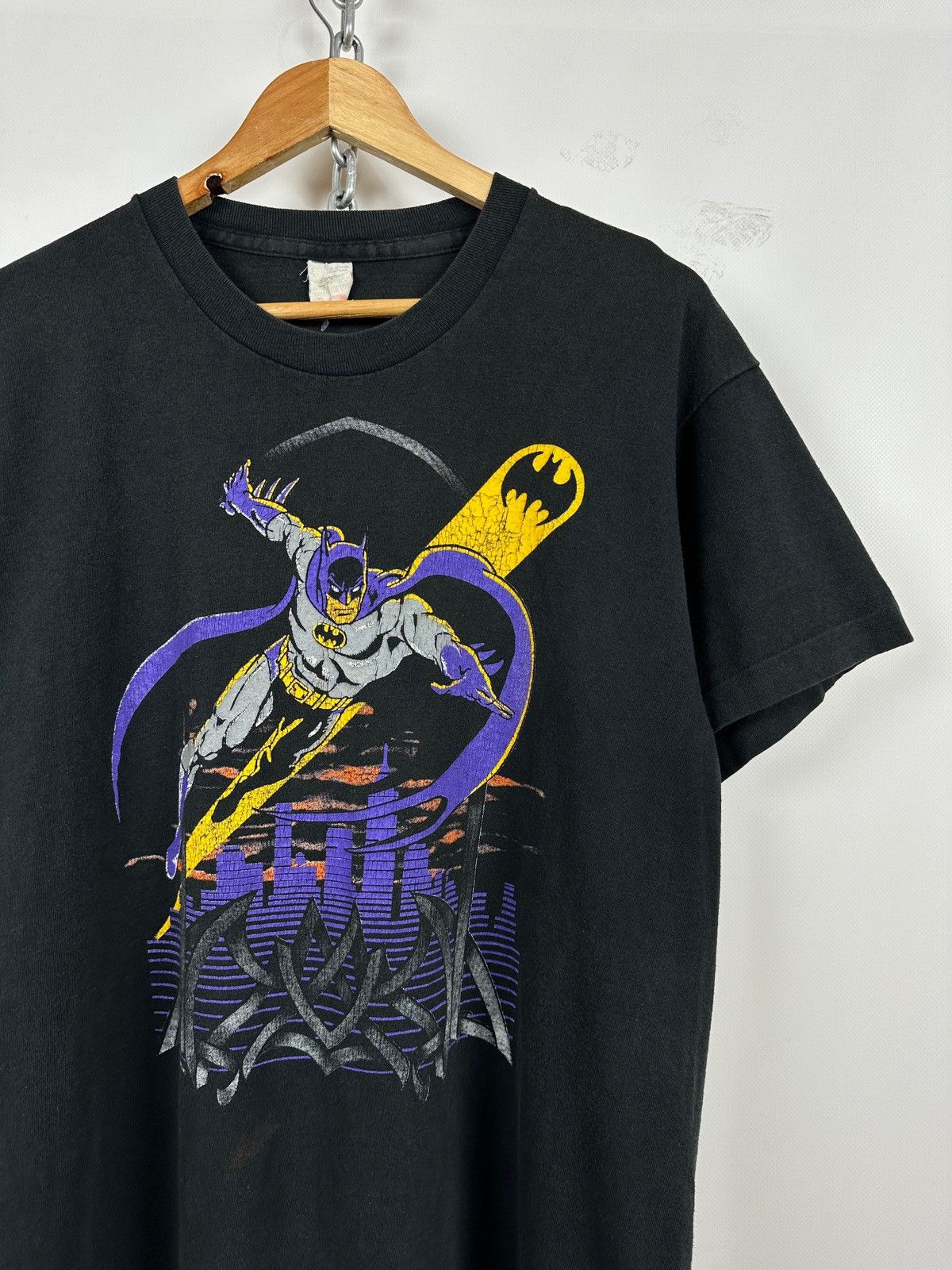 DC Comics 1989 Vintage Batman DC Comics Graphic Single Stitch T-Shirt Size US L / EU 52-54 / 3 - 6 Thumbnail