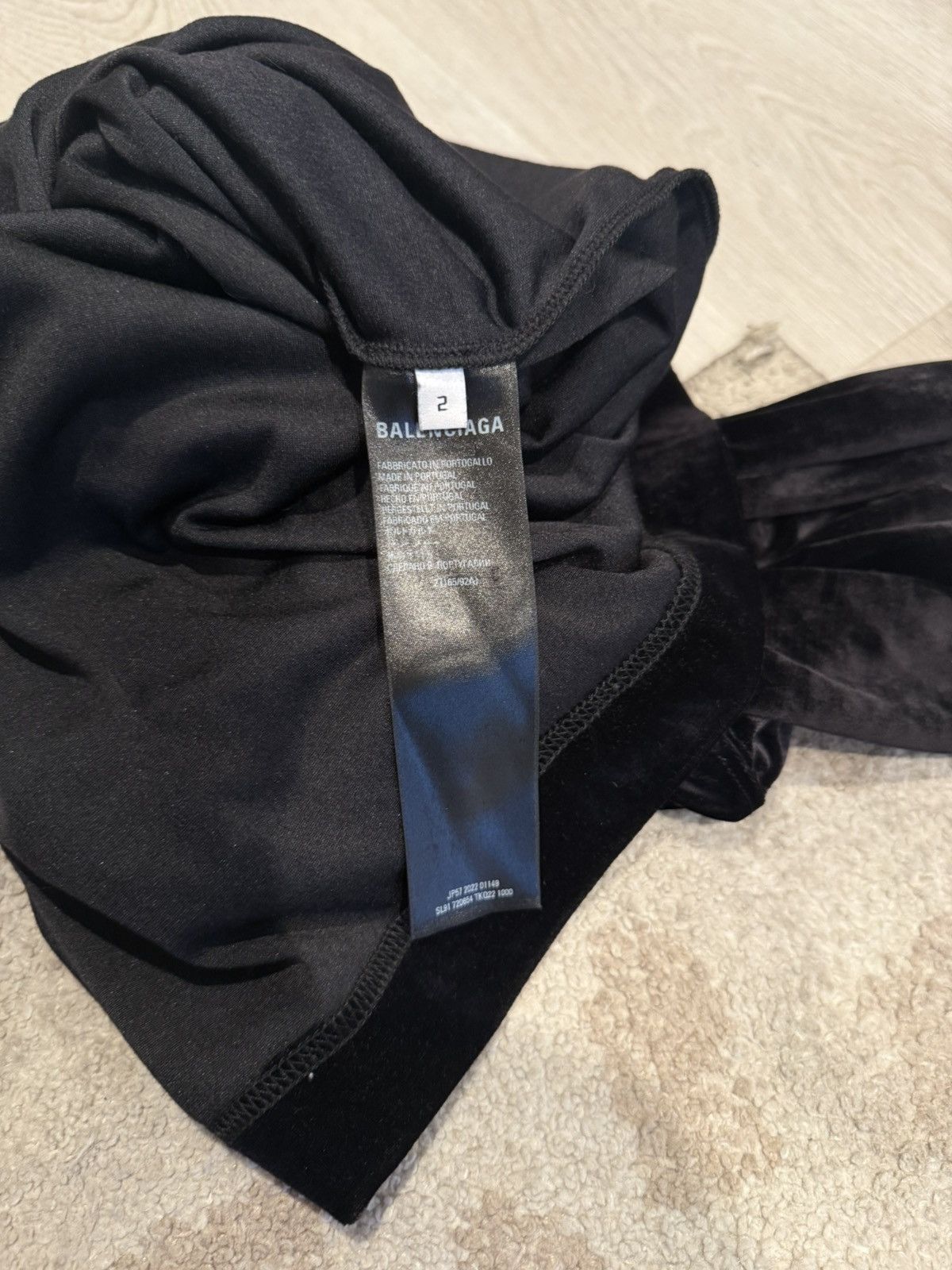 Balenciaga f/w 2022 velvet hoodie!! Size US M / EU 48-50 / 2 - 7 Thumbnail
