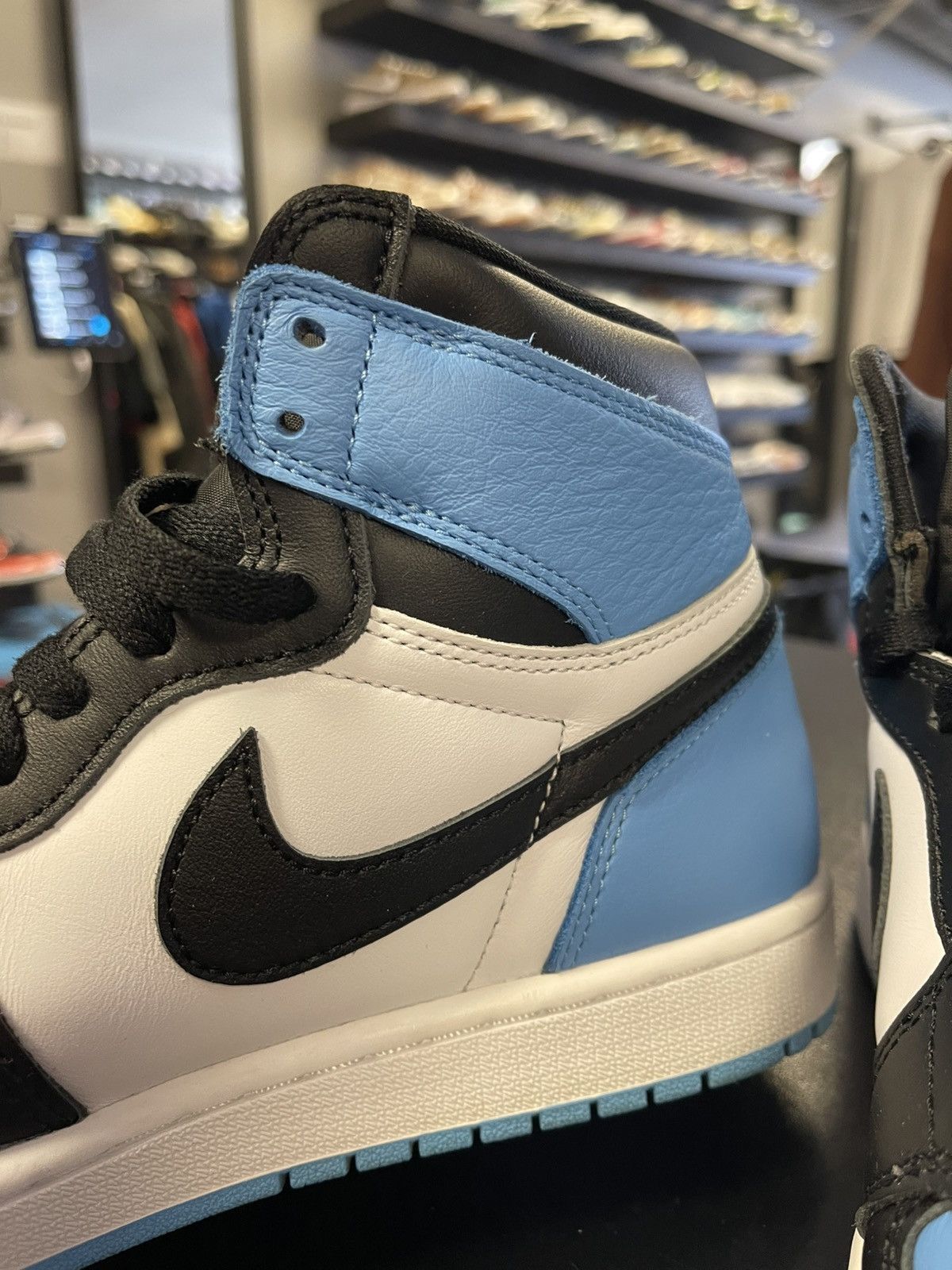 Jordan Brand × Nike Size 9.5 - Jordan 1 High OG UNC Toe Very Clean Size US 10 / EU 43 - 6 Thumbnail