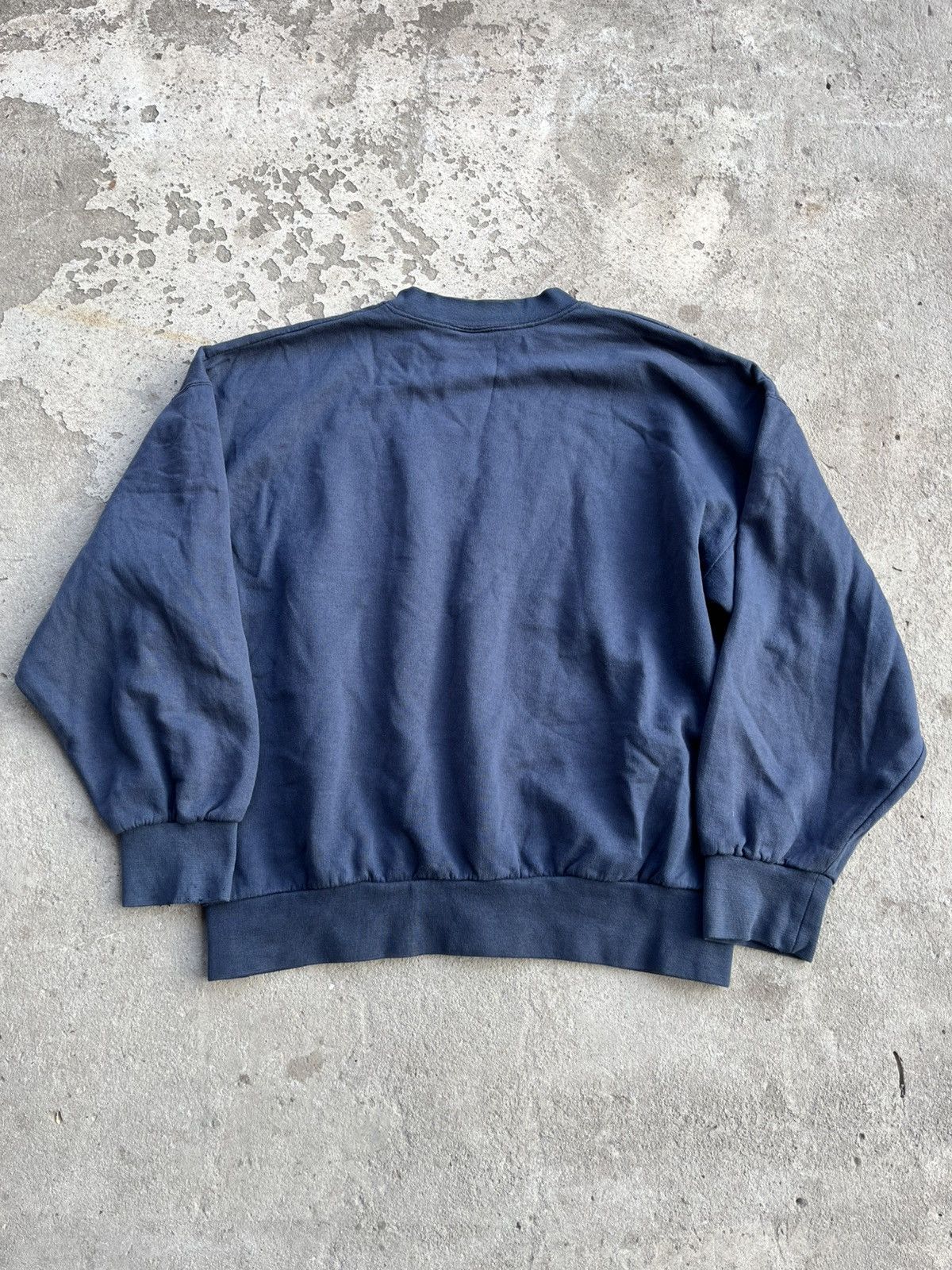 Japanese Brand × Valentino × Vintage 90s Valentino Big Logo Faded Cropped Baggy Boxy Sweatshirt Size US S / EU 44-46 / 1 - 3 Thumbnail