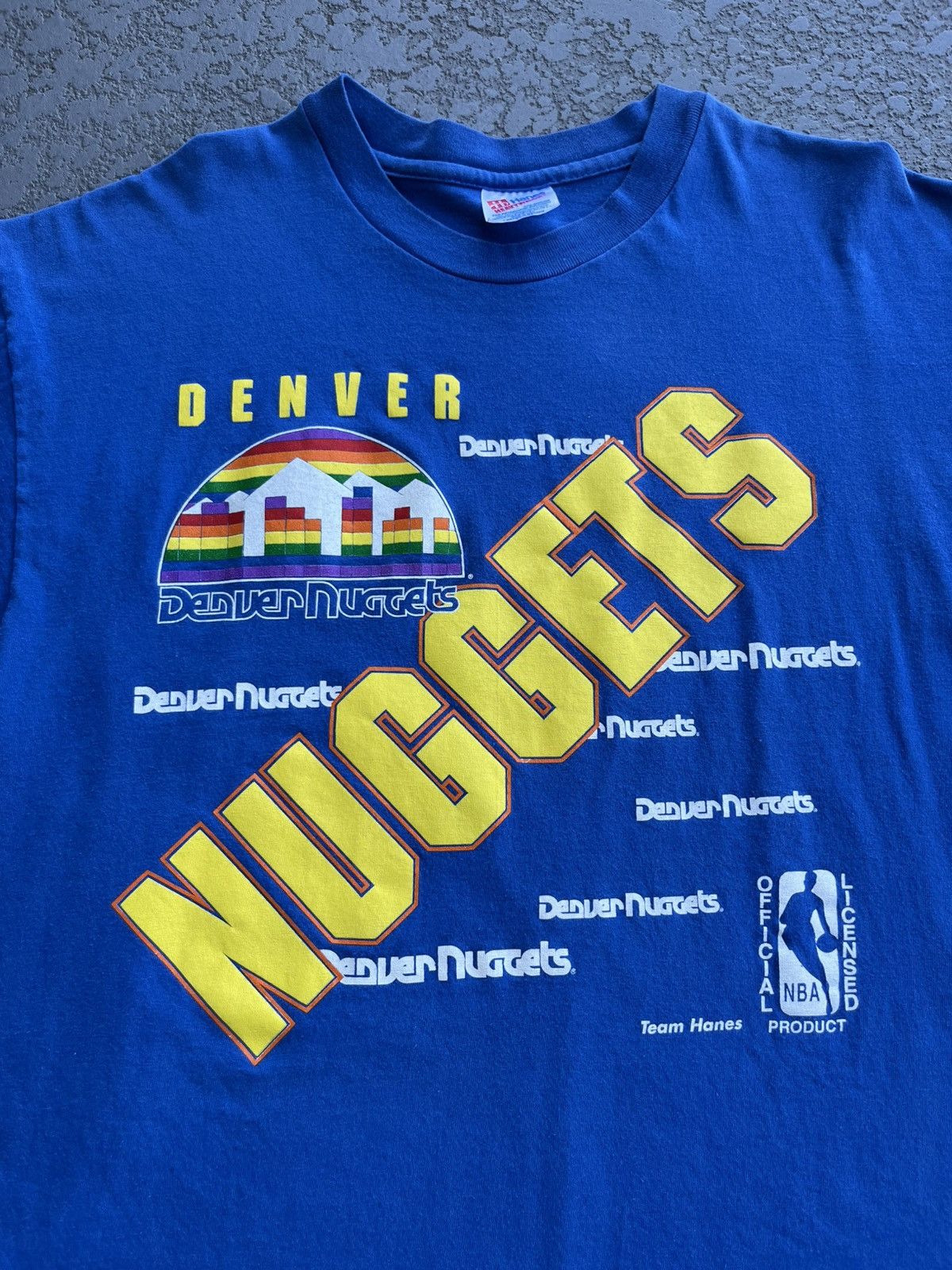 NBA Vintage 90s Denver Nuggets Skyline Basketball Hanes T Shirt Size US XL / EU 56 / 4 - 2 Thumbnail