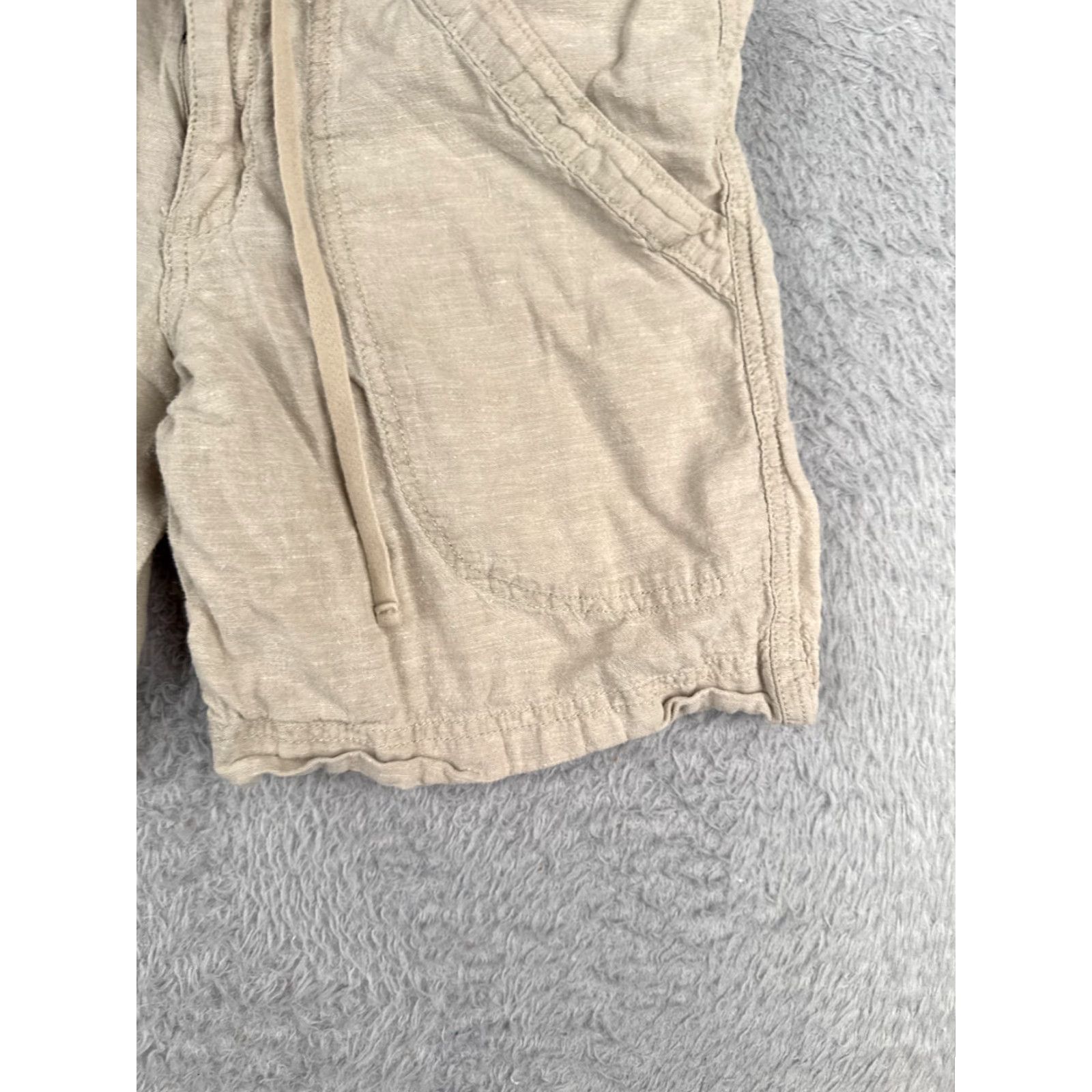 Patagonia Patagonia Shorts Women 4 Beige Hemp Cotton Blend Cargo Hiking Camp Beach 28x7 Cargo Pocket Zipper Logo Investigate? Size 27" / US 4 / IT 40 - 2 Thumbnail