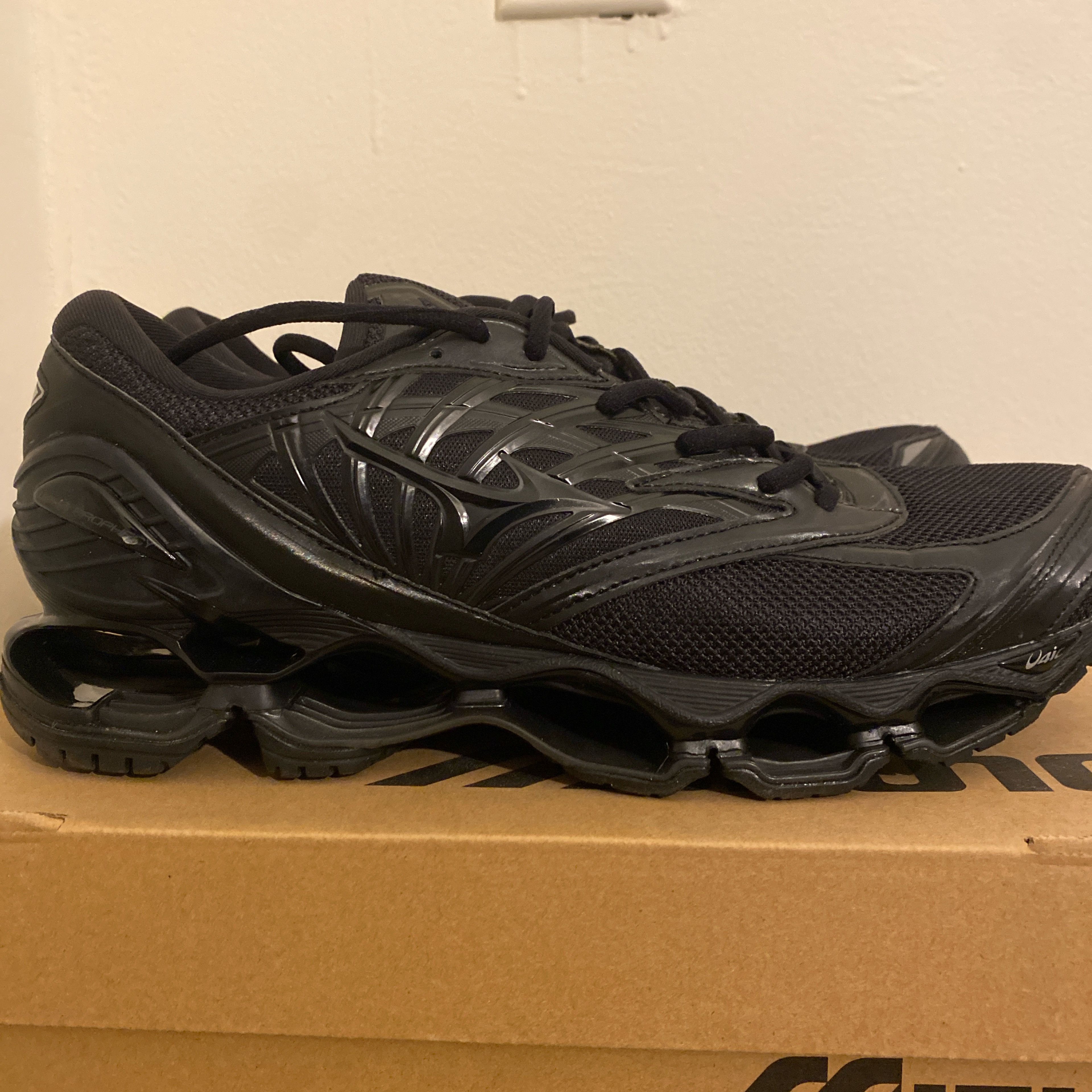 Mizuno Wave Prophecy Size US 11.5 / EU 44-45 - 3 Thumbnail