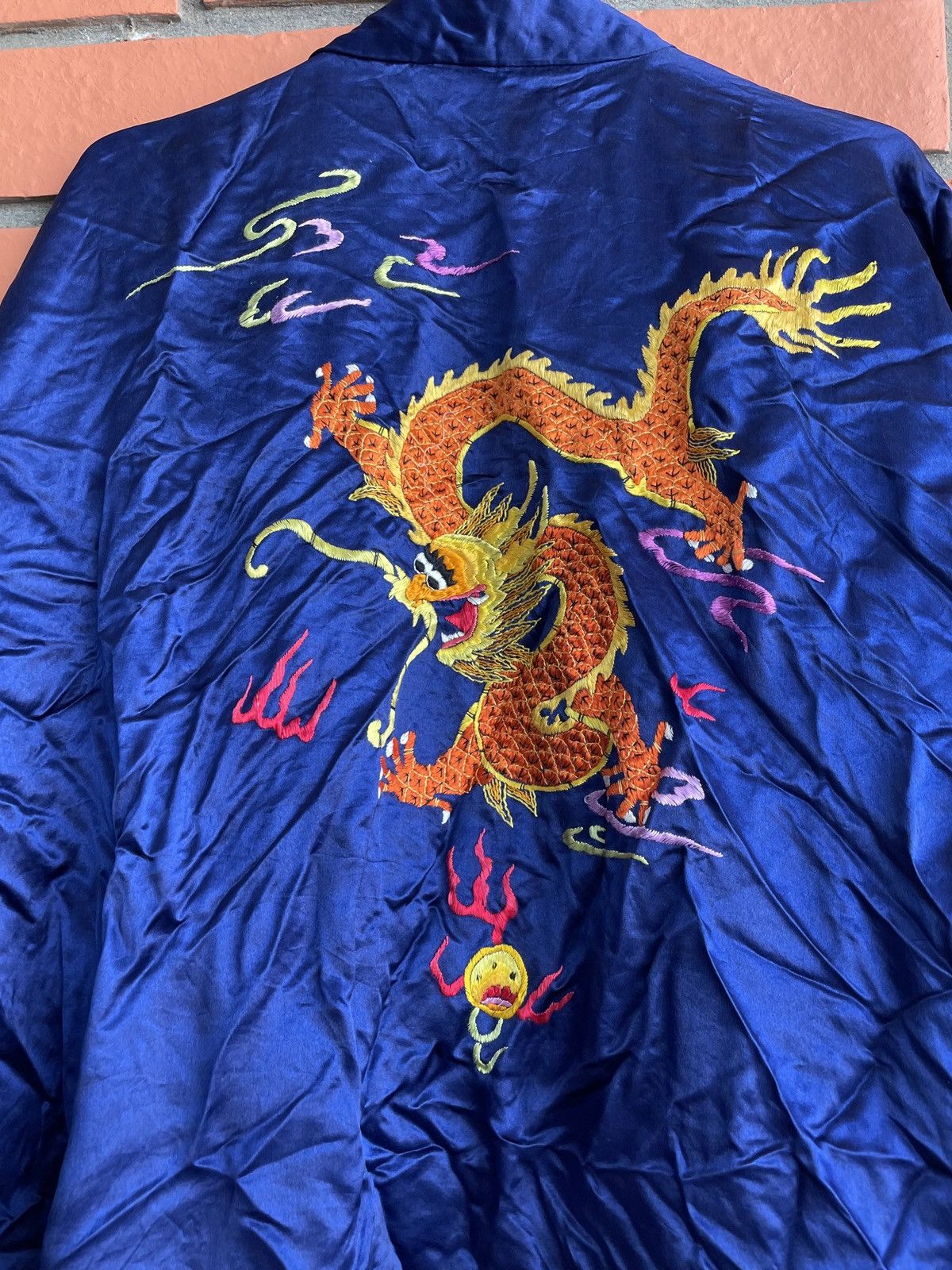 Vintage Vintage Kimono Embroidered sukajan Dragon Silk Rayon Robe Size US L / EU 52-54 / 3 - 5 Thumbnail