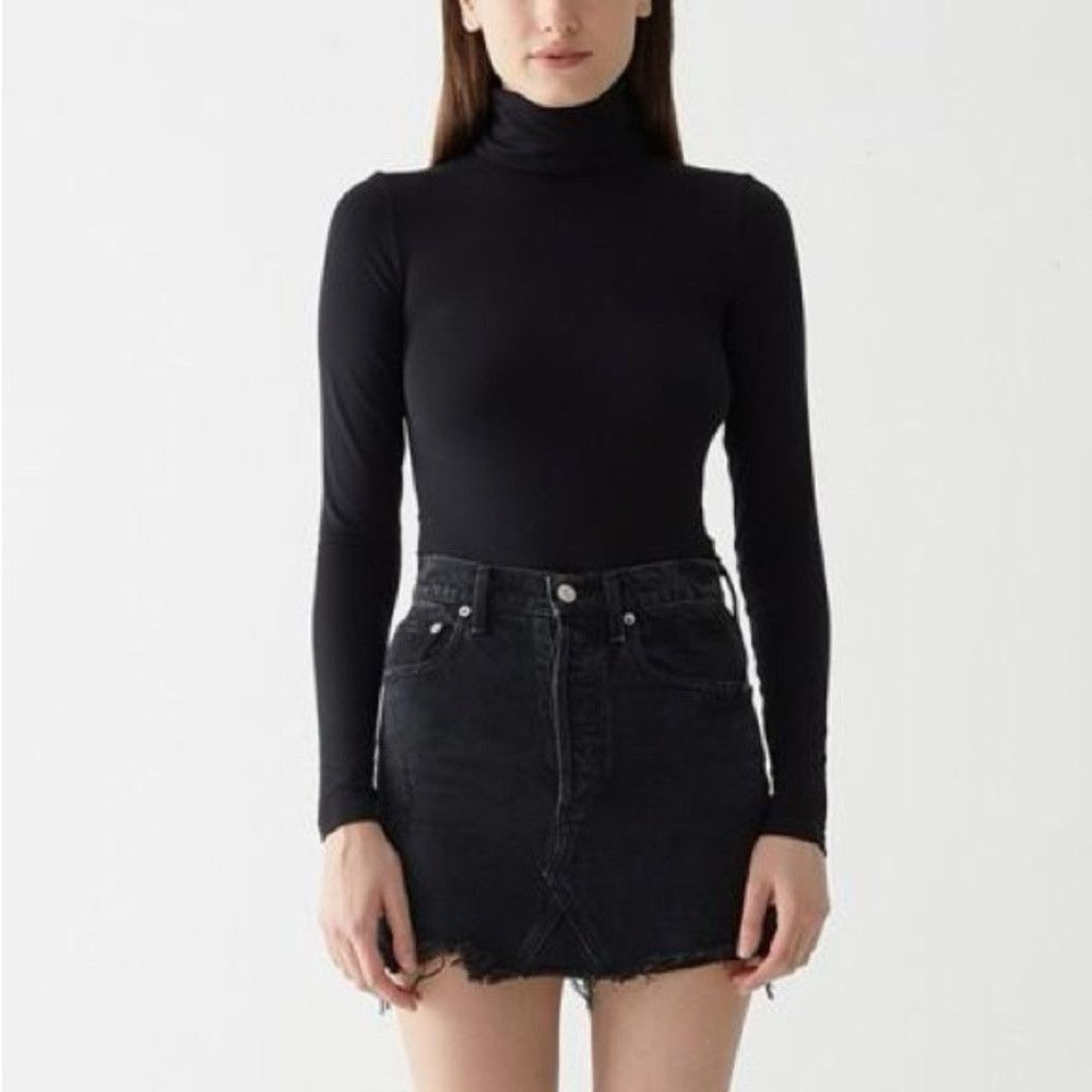 Agolde Agolde Quinn High Rise Cut-Off Denim Jean Mini Skirt in Pos Size 24" / US 00 / IT 34 - 1 Thumbnail