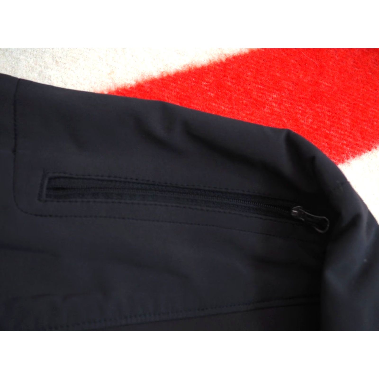 Marmot VTG Marmot Jacket Outdoor Windbreaker Mens L Black Charcoal Gray Softshell Zip Full Zip Hiking Size US L / EU 52-54 / 3 - 7 Thumbnail