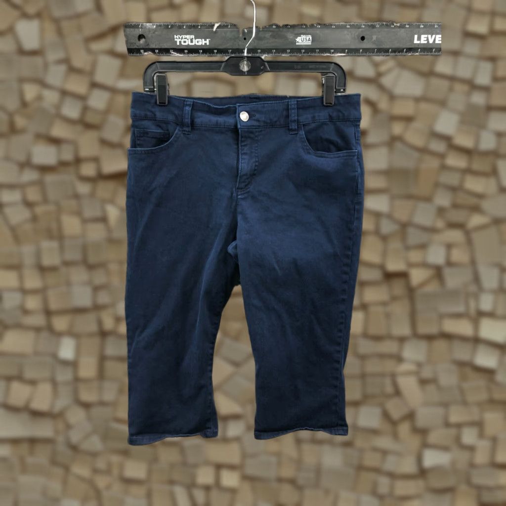 Chaps Chaps Chino Capri Pants Mid Rise Blue Size 10 Womens Capri Pants Elastic Waist Pockets Straight Leg Modern Womens Size 32" / US 10 / IT 46 - 1 Thumbnail