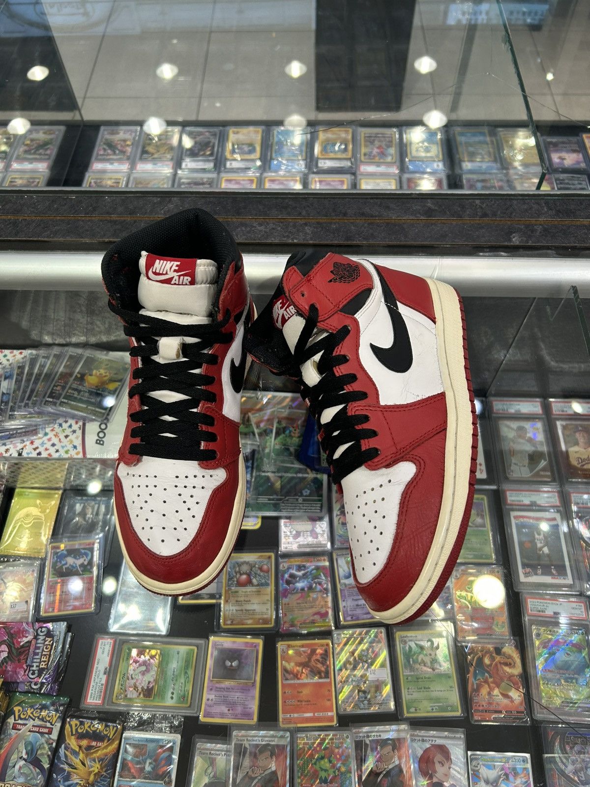Jordan Brand Jordan 1 chicago 2015 Size US 8 / EU 41 - 1 Thumbnail