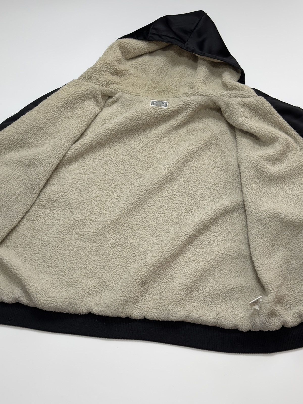 Cav Empt CAV EMPT Hooded Bomber Jacket sherpa fleece rare Size US XL / EU 56 / 4 - 9 Thumbnail