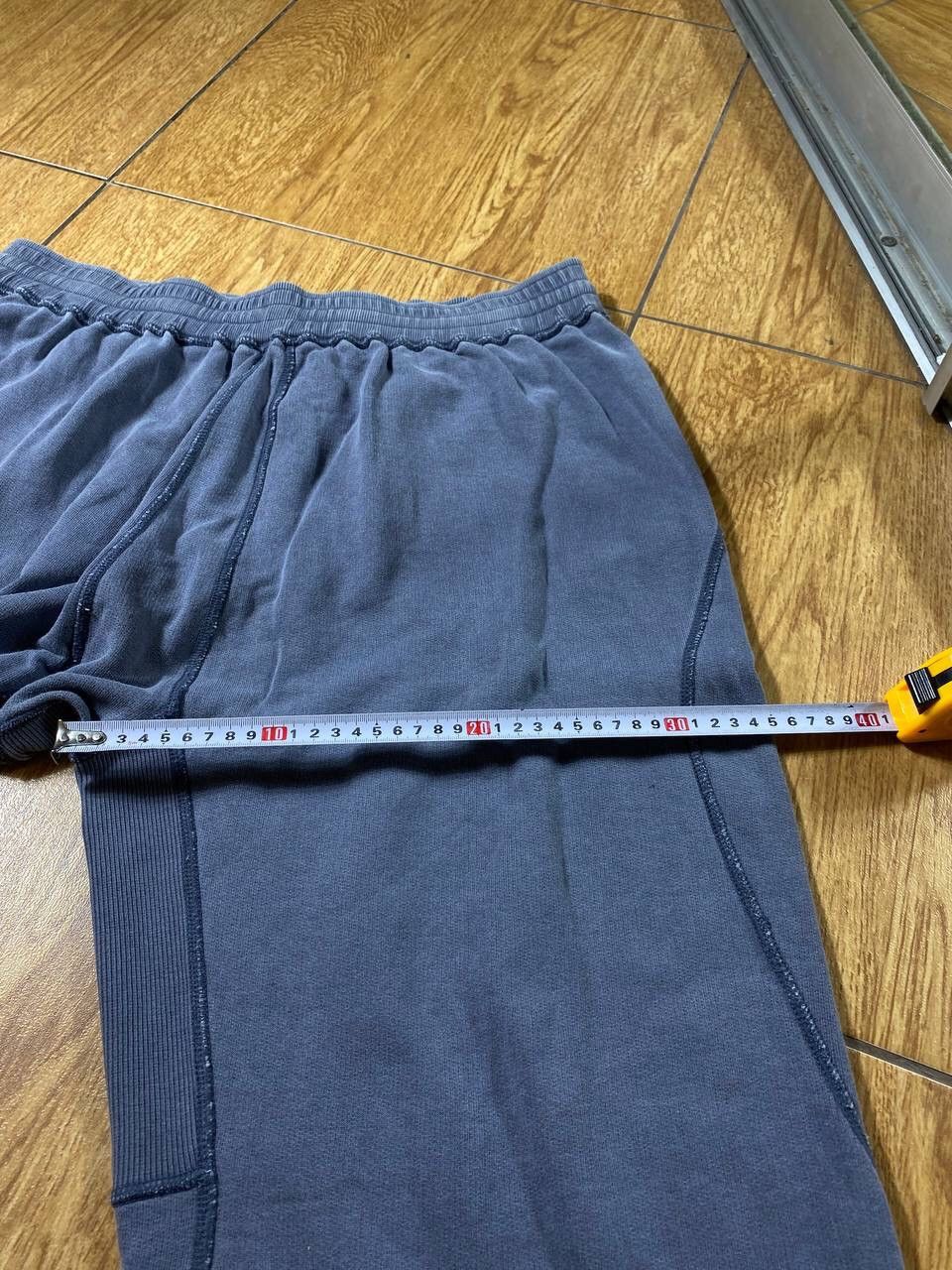 Nike × Vintage 90's NIKE SWOOSH LOGO Y2K RARE RETRO SHORTS Size US 34 / EU 50 - 13 Thumbnail