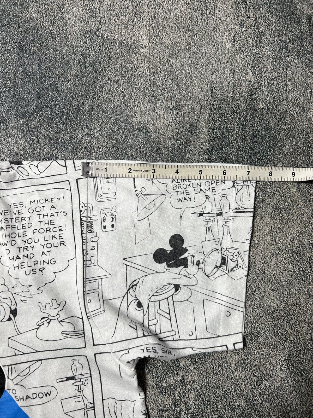 Disney Vintage 90s Mickey mouse AOP guam USA movie Tee by tag FOTL Size US M / EU 48-50 / 2 - 9 Thumbnail