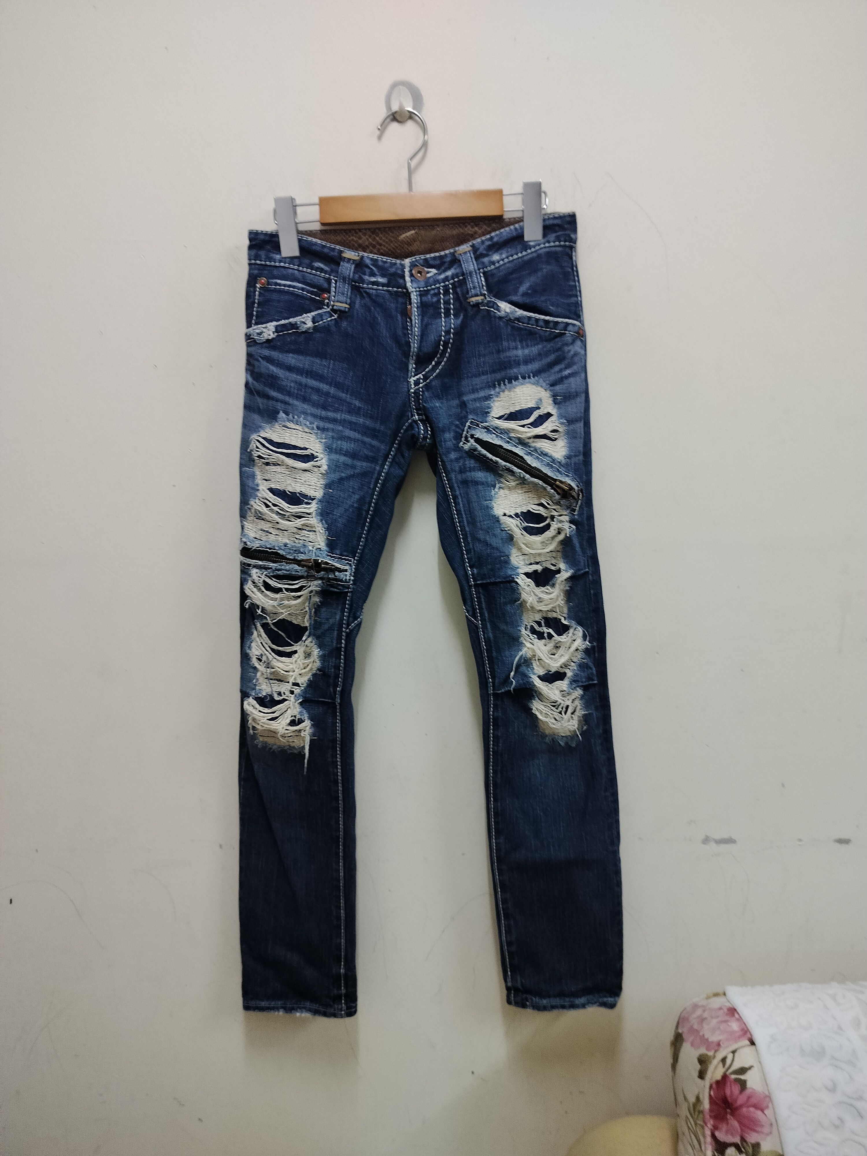 Izreel  Kazuhiro Takakura Izreel Jeans Japan by Kazuhiro Takakura for her Size 29" - 1 Thumbnail