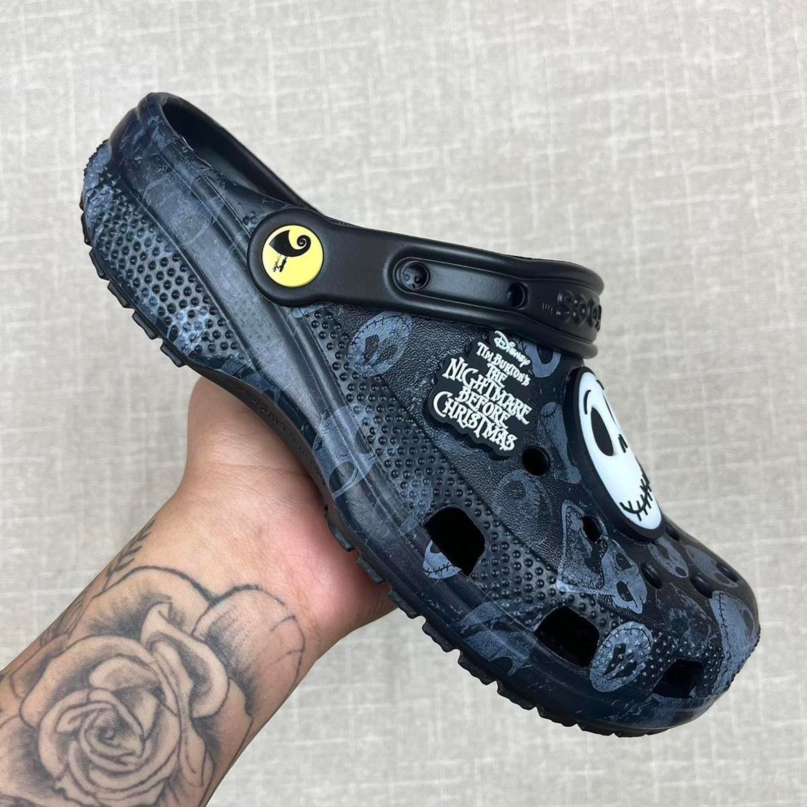 Crocs Nightmare Before Christmas x Crocs Classic Clog Men 8 Size US 8 / EU 41 - 1 Thumbnail
