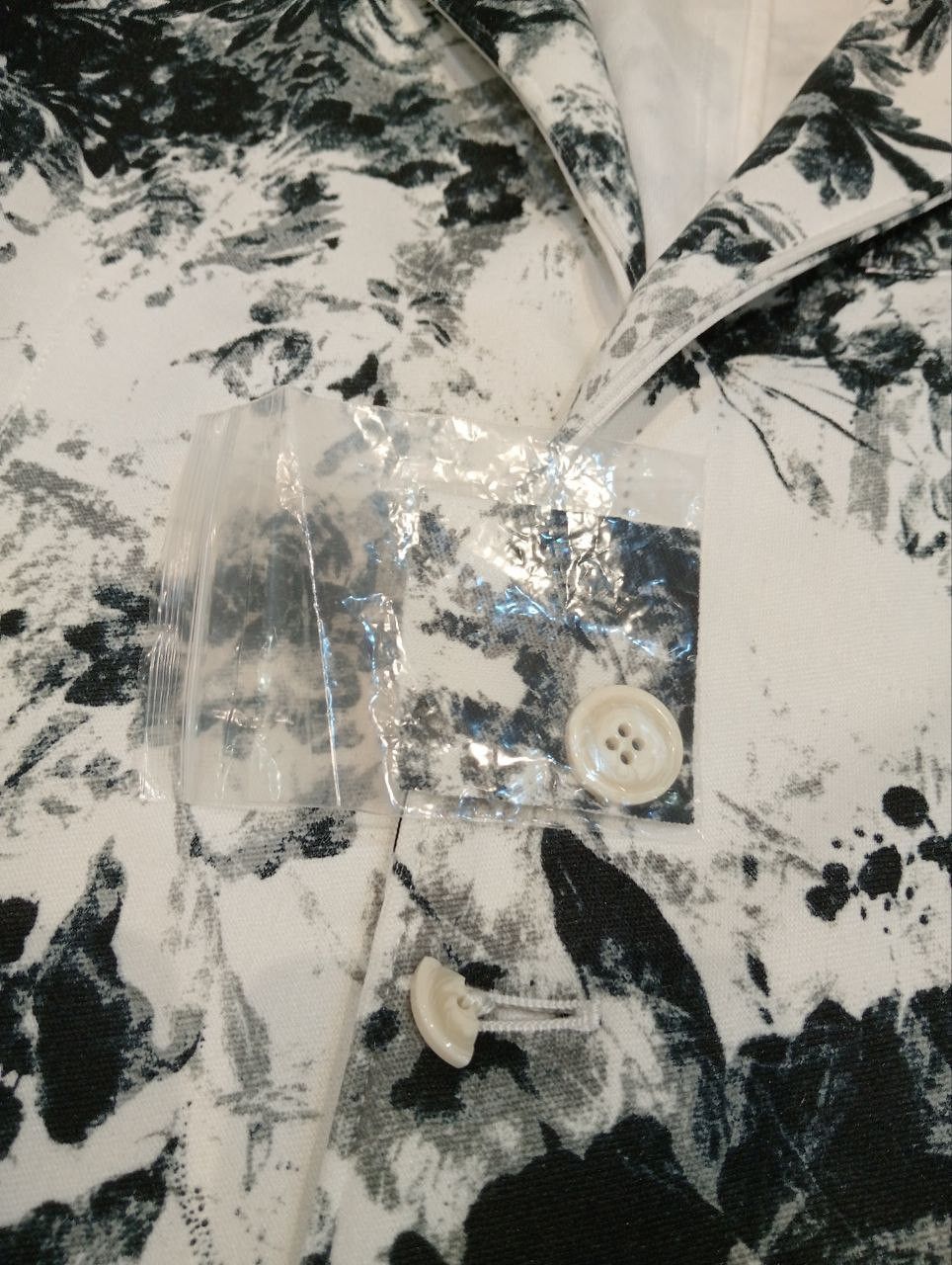 Tornado Mart TORNADO MART JAPAN FLORAL BLACK & WHITE BLAZER JACKET Size US L / EU 52-54 / 3 - 8 Thumbnail