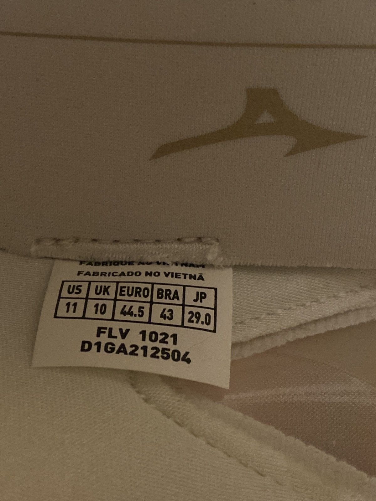Club Sorayama Mizuno X Sorayama wave prophecy champagne gold Size US 11 / EU 44 - 14 Thumbnail
