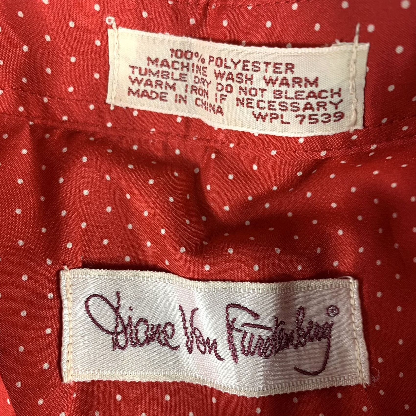 Diane von Furstenberg Diane von Furstenberg Shirt WOMENS SIZE 8 RED COLLAR POLKA DOT BUTTON UP Size M / US 6-8 / IT 42-44 - 2 Thumbnail